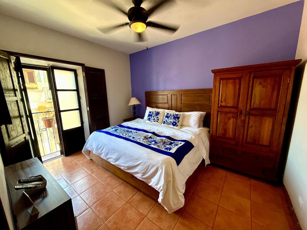 Casa Mia Suites - Photo 48