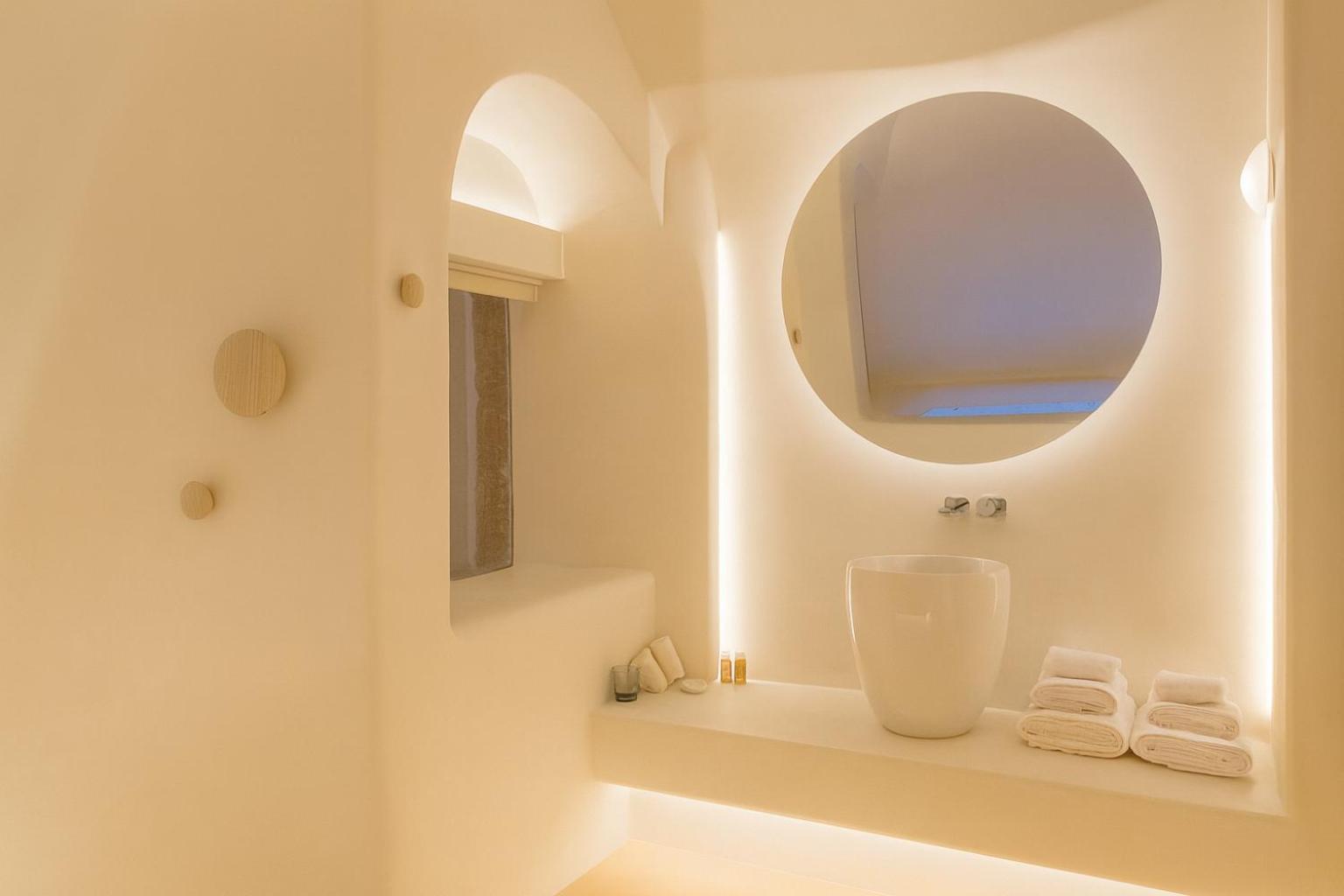 Chic Hotel Santorini - Photo 22