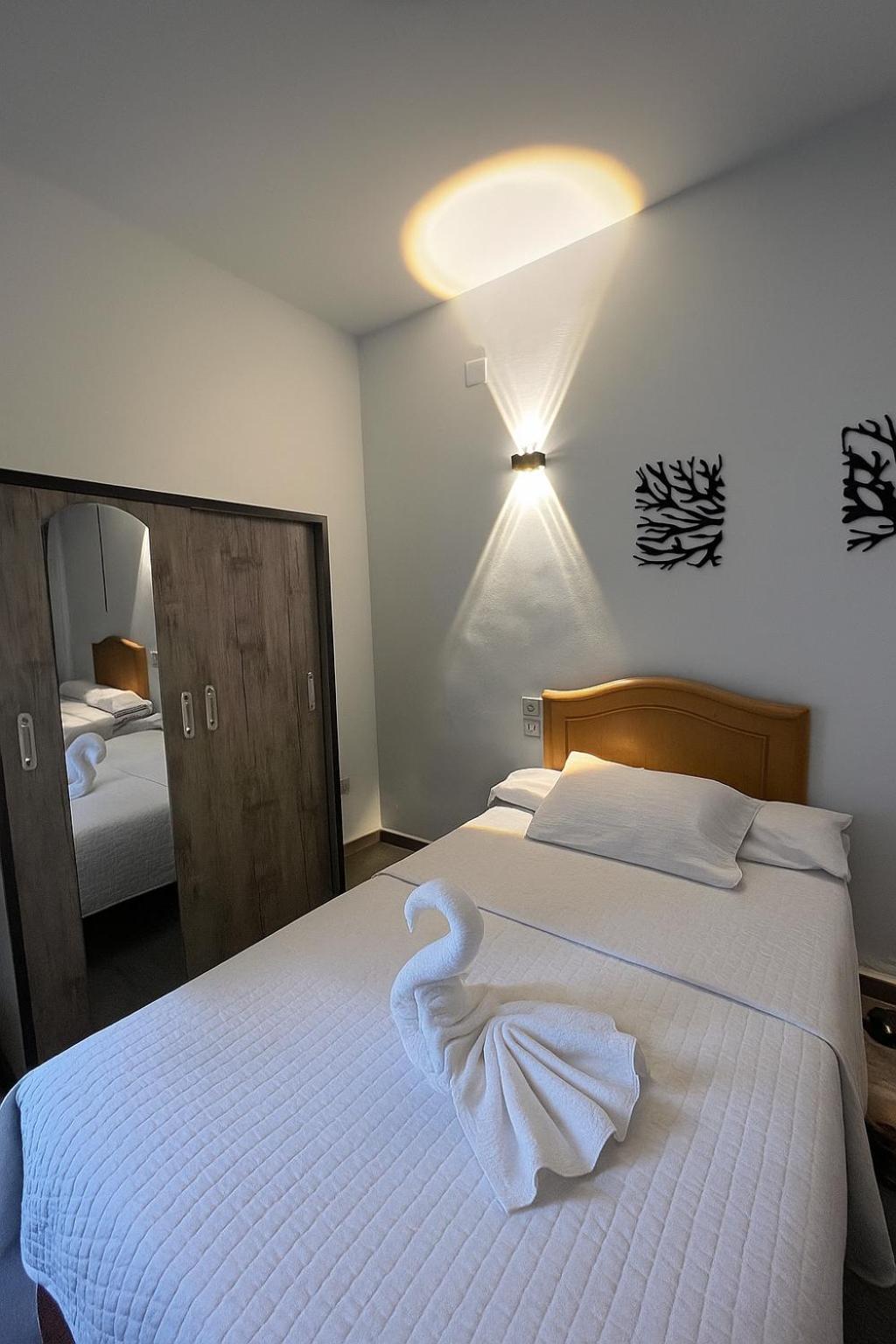 Cozy bedroom overlooking downtown & the Nile - Photo 10