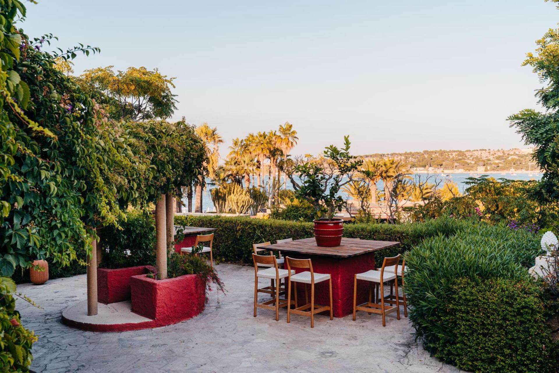 Mangia's Brucoli, Sicily, Autograph Collection - Photo 88