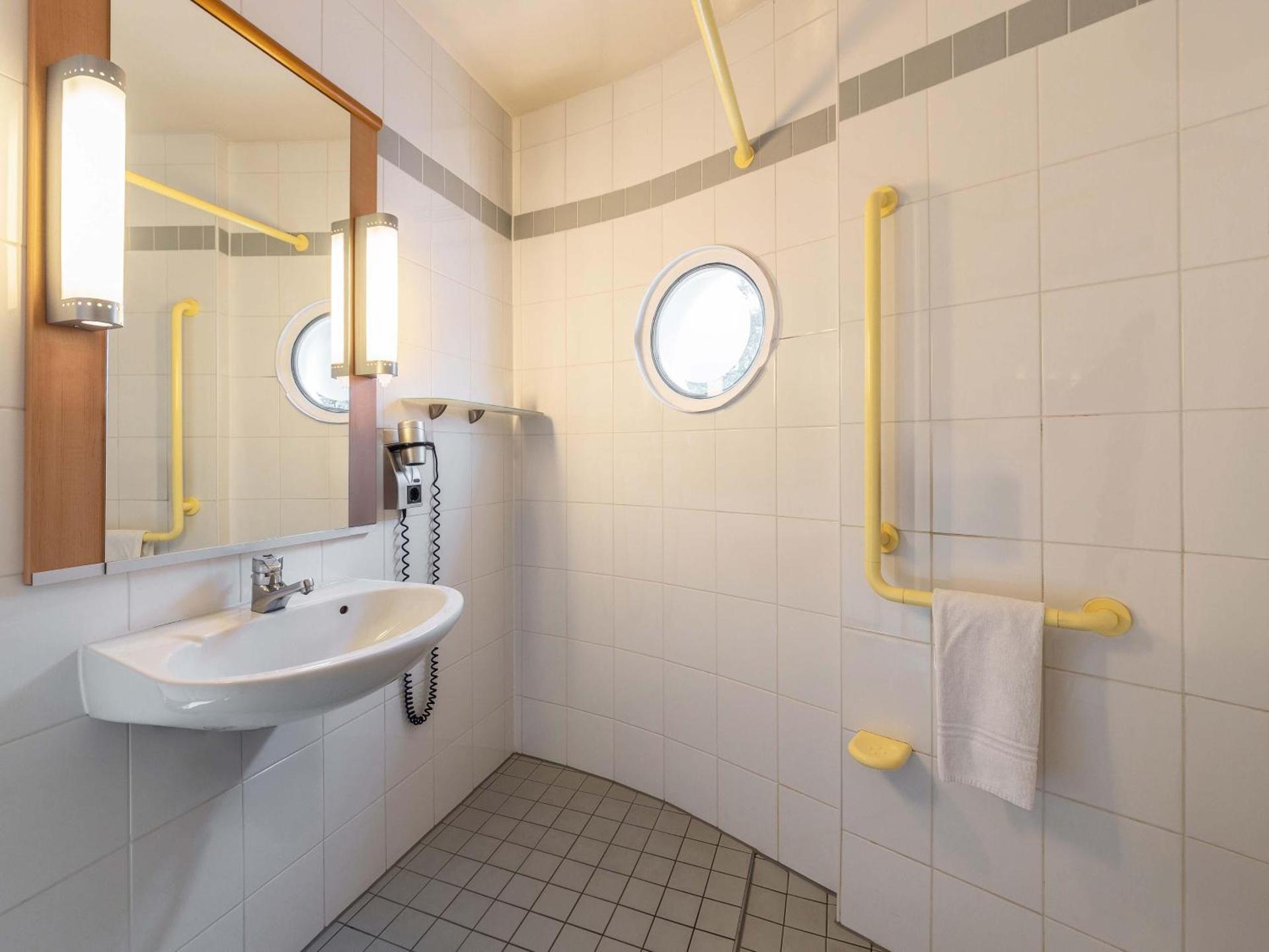 B&B Hotel Essen-Hbf - Photo 13