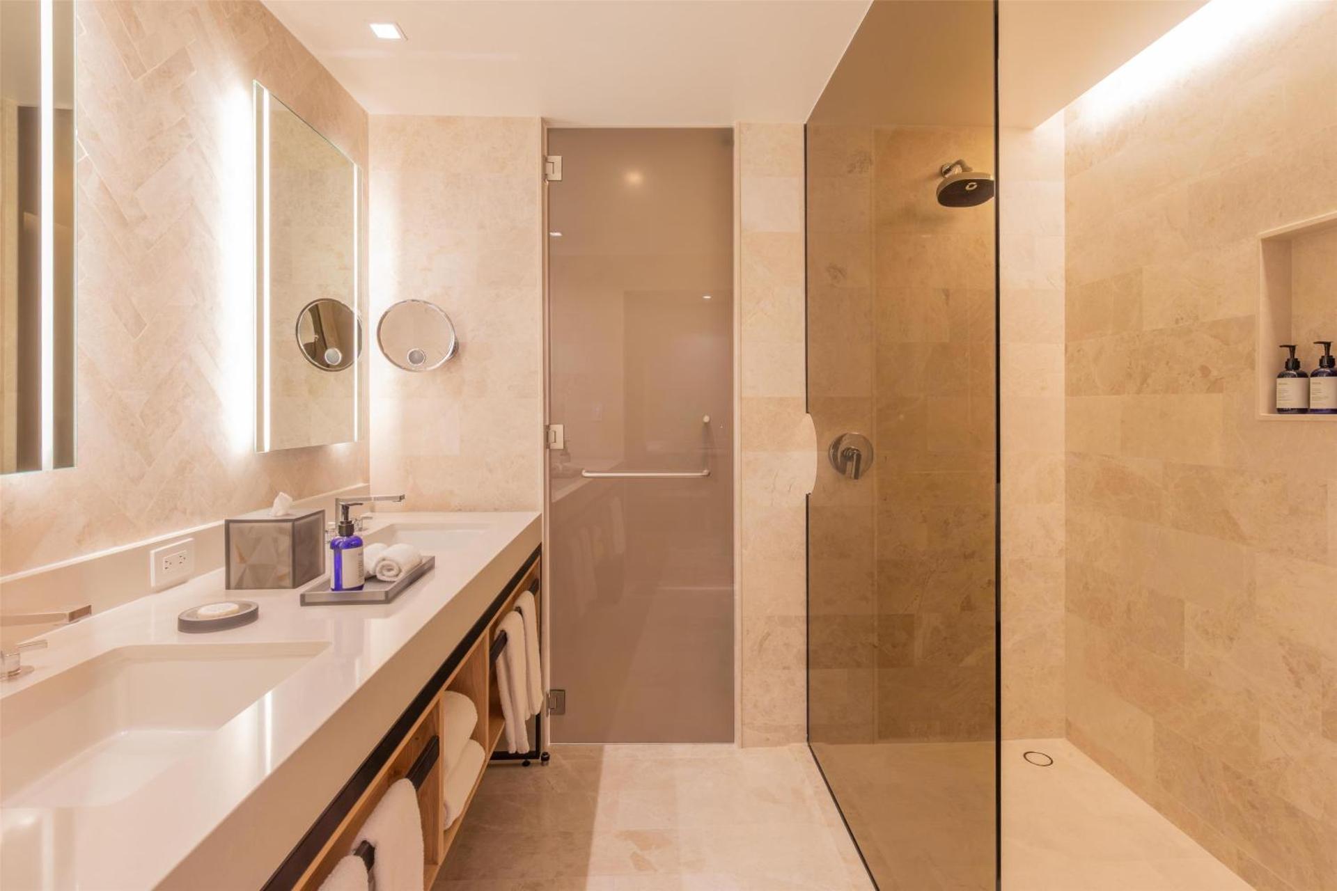 Hilton Mexico City Reforma - Photo 42