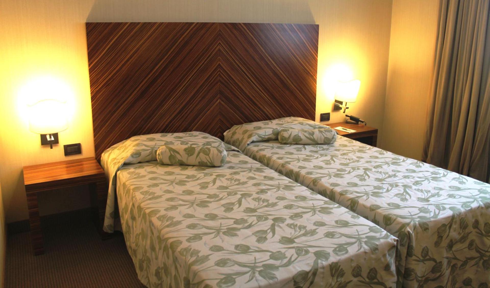 MH Hotel Piacenza Fiera - Photo 40