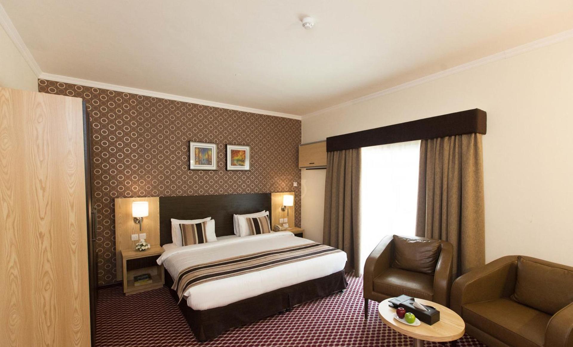 Fortune Karama Hotel - Photo 41