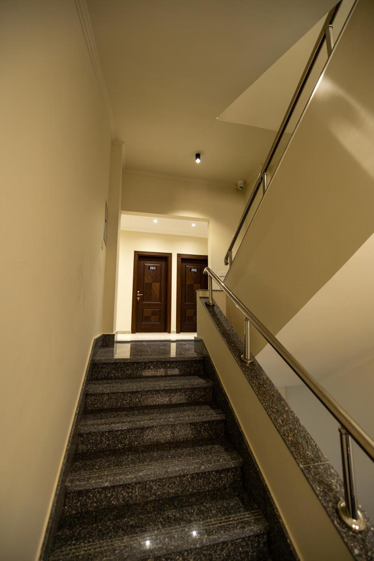 Welhome Stays Aparthotel - Photo 54