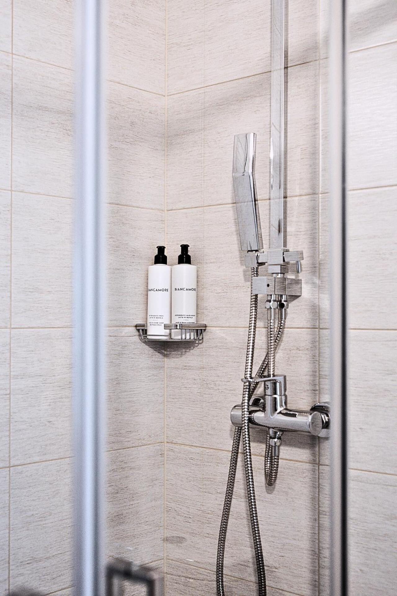 Hotel Niagara - Photo 50