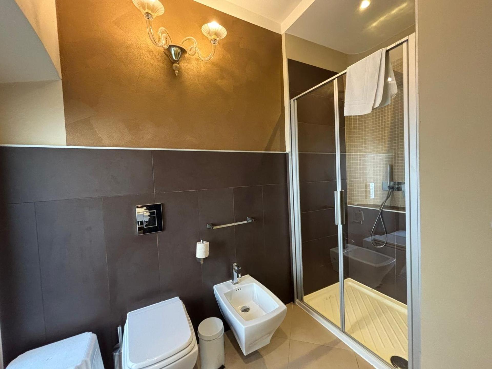 Oreste Suite - Photo 32