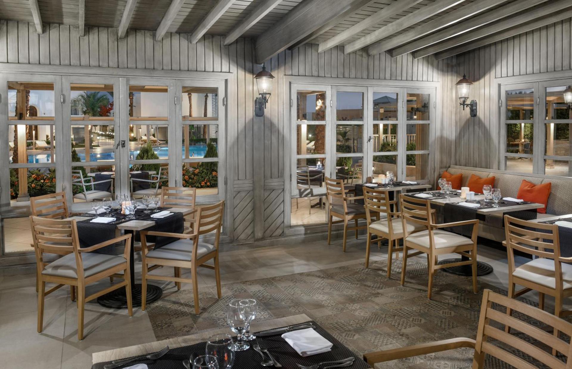 JAZ Fanara Resort - Photo 18