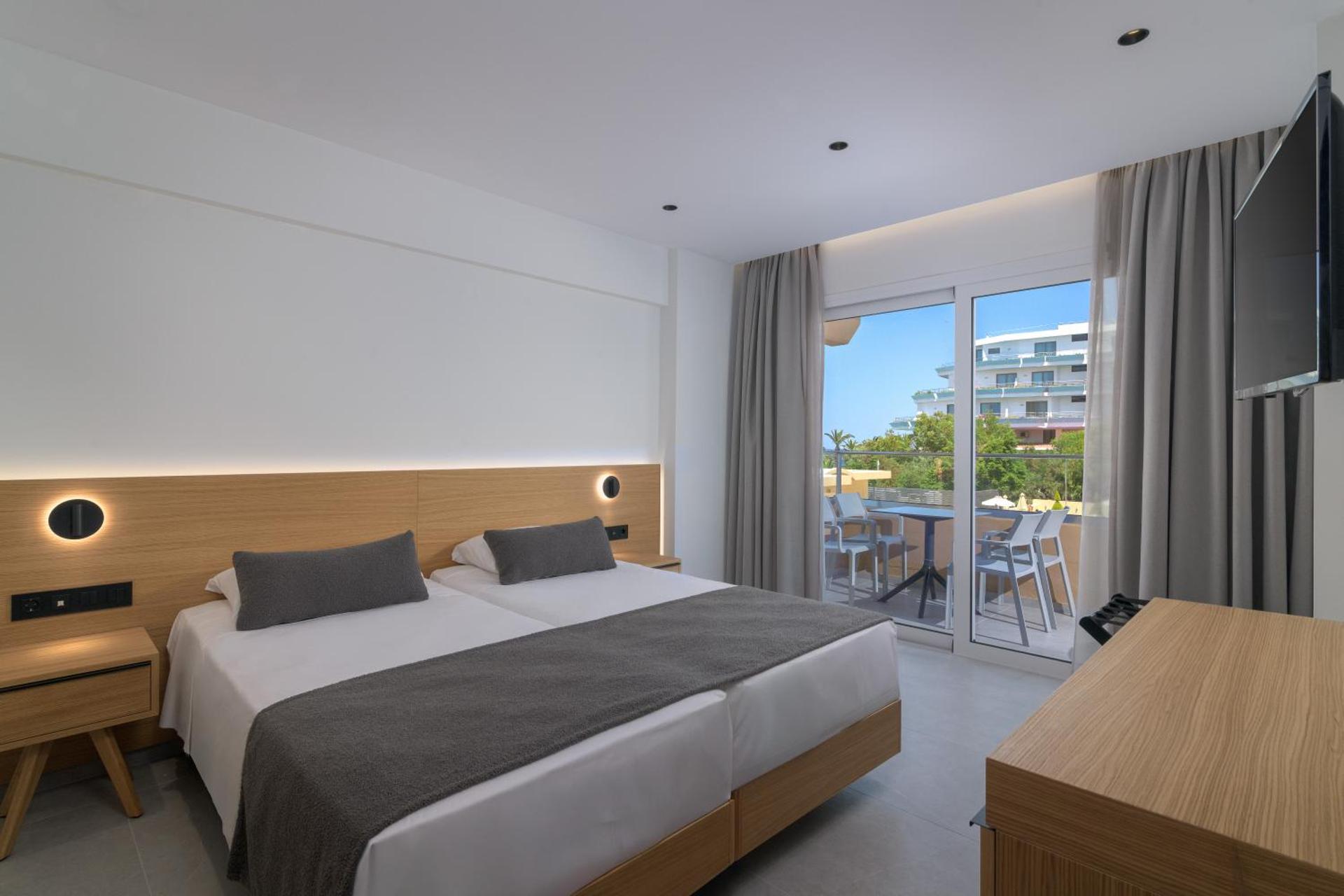 Two Bedroom Superior Suite Apartment Sea View - Photo 2