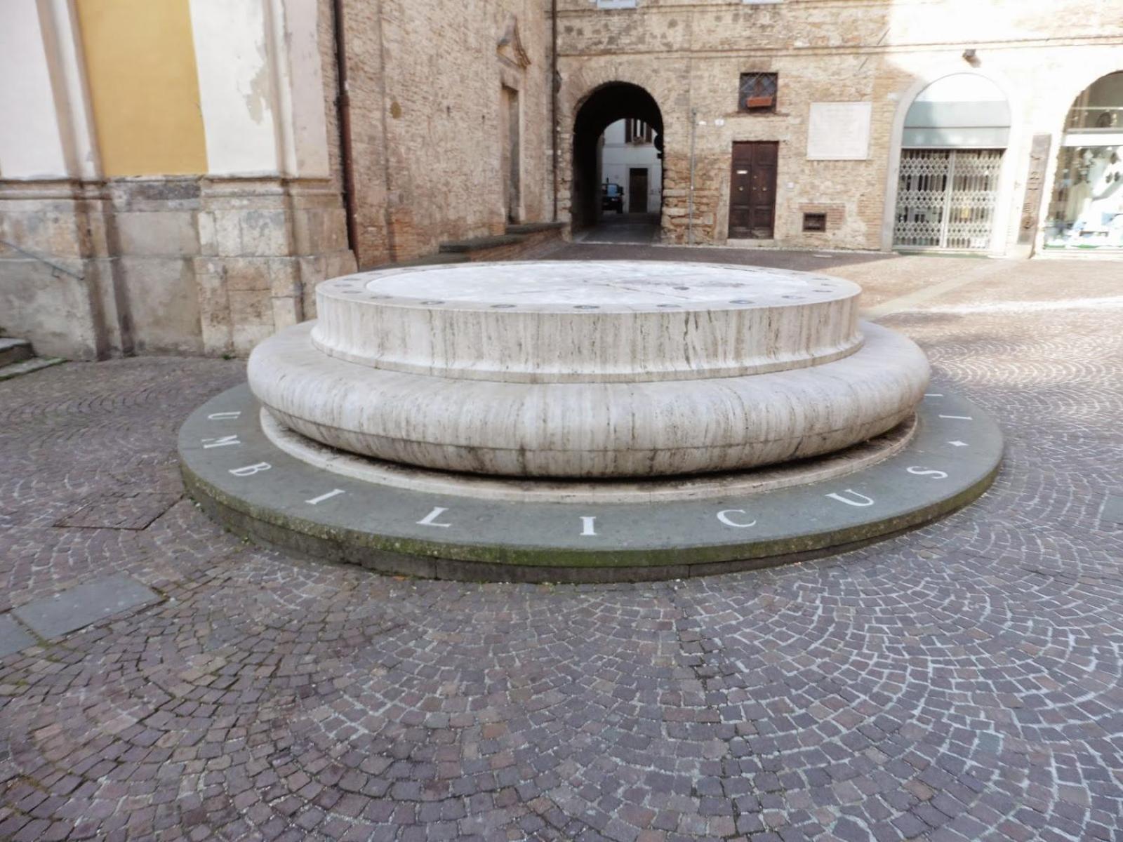 Hotel Serena - Photo 27