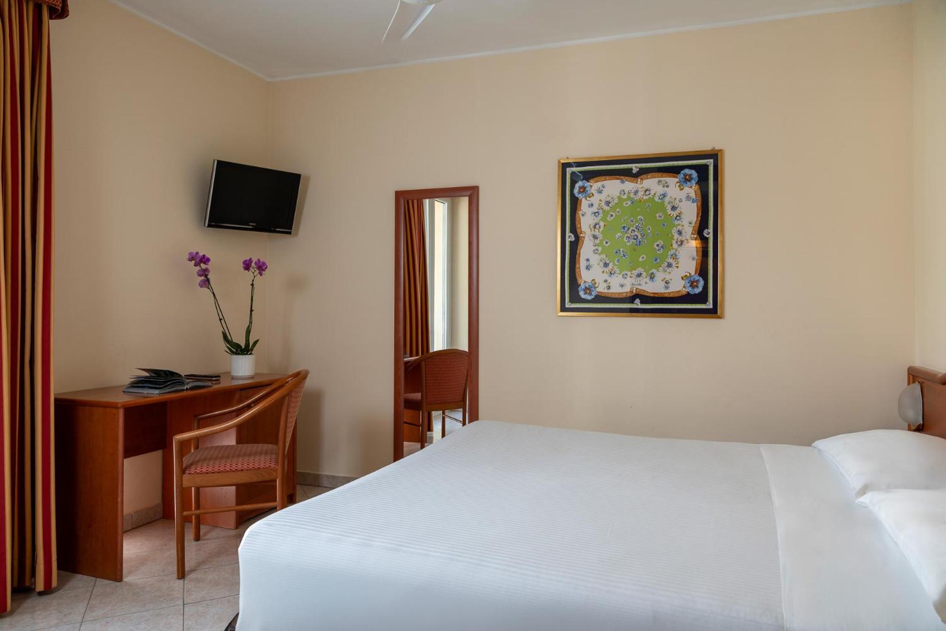 Hotel Regina - Photo 20