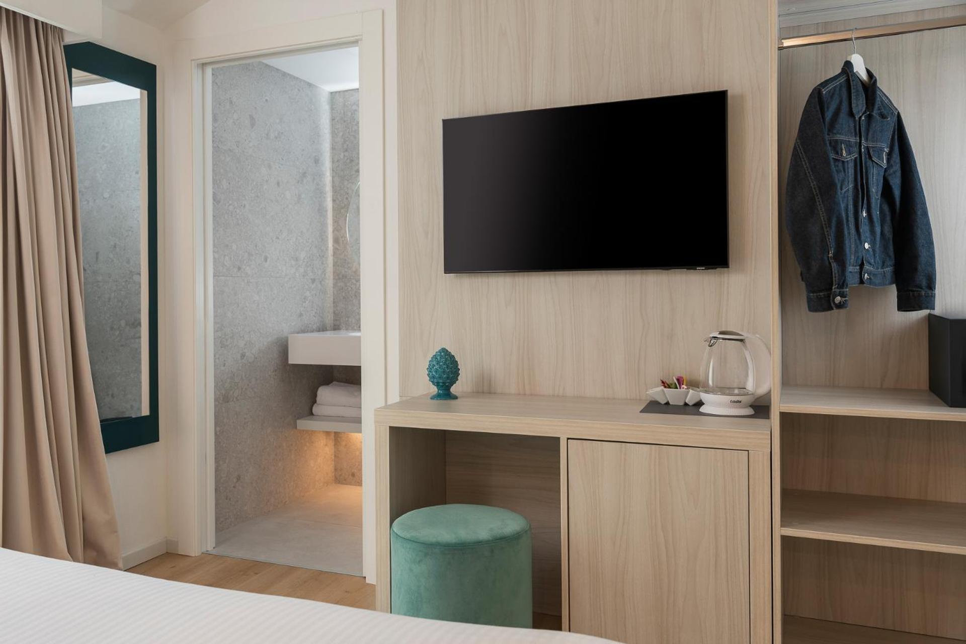 Hotel Regina - Photo 39