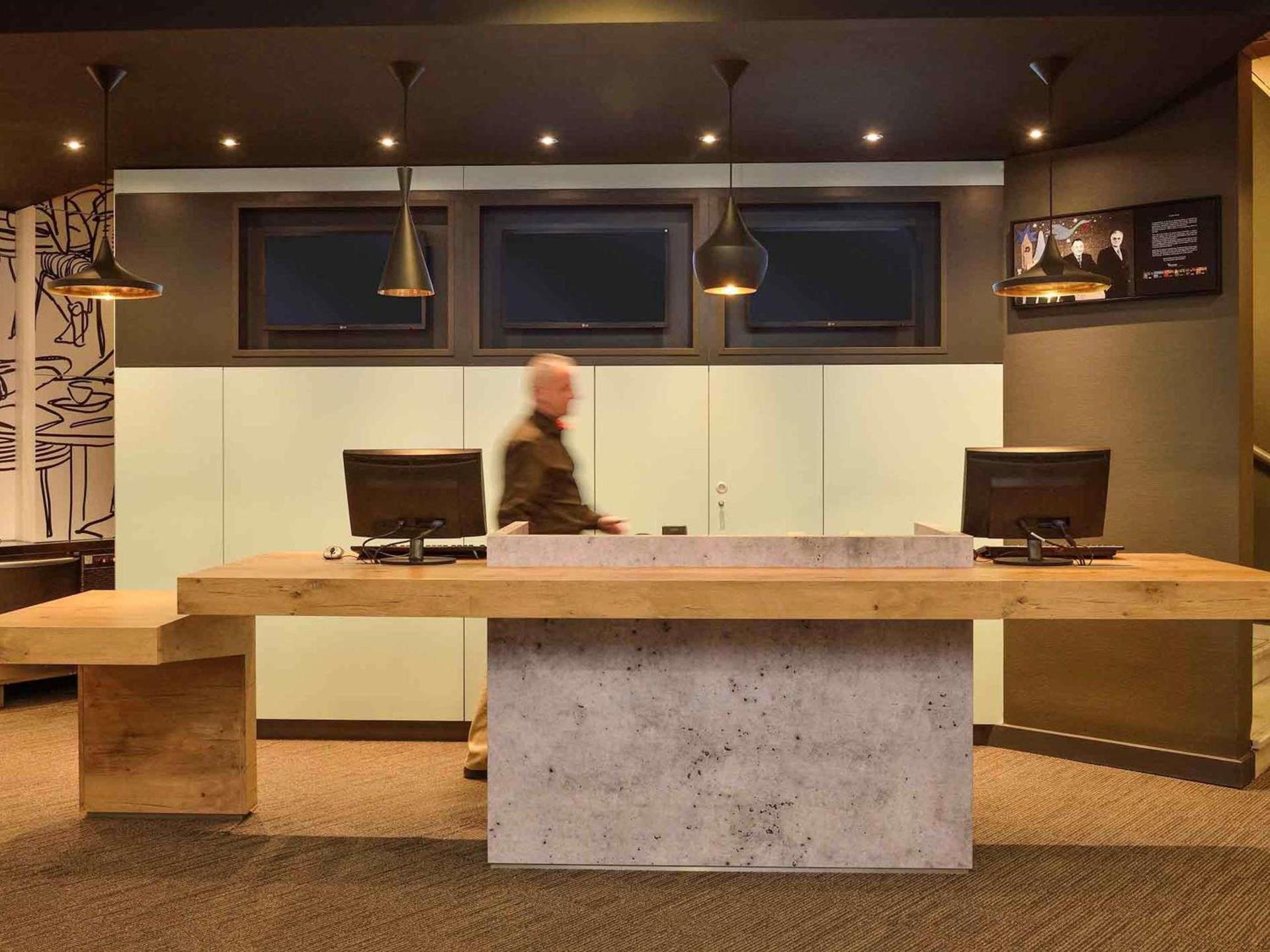 Ibis Budapest City - Photo 60