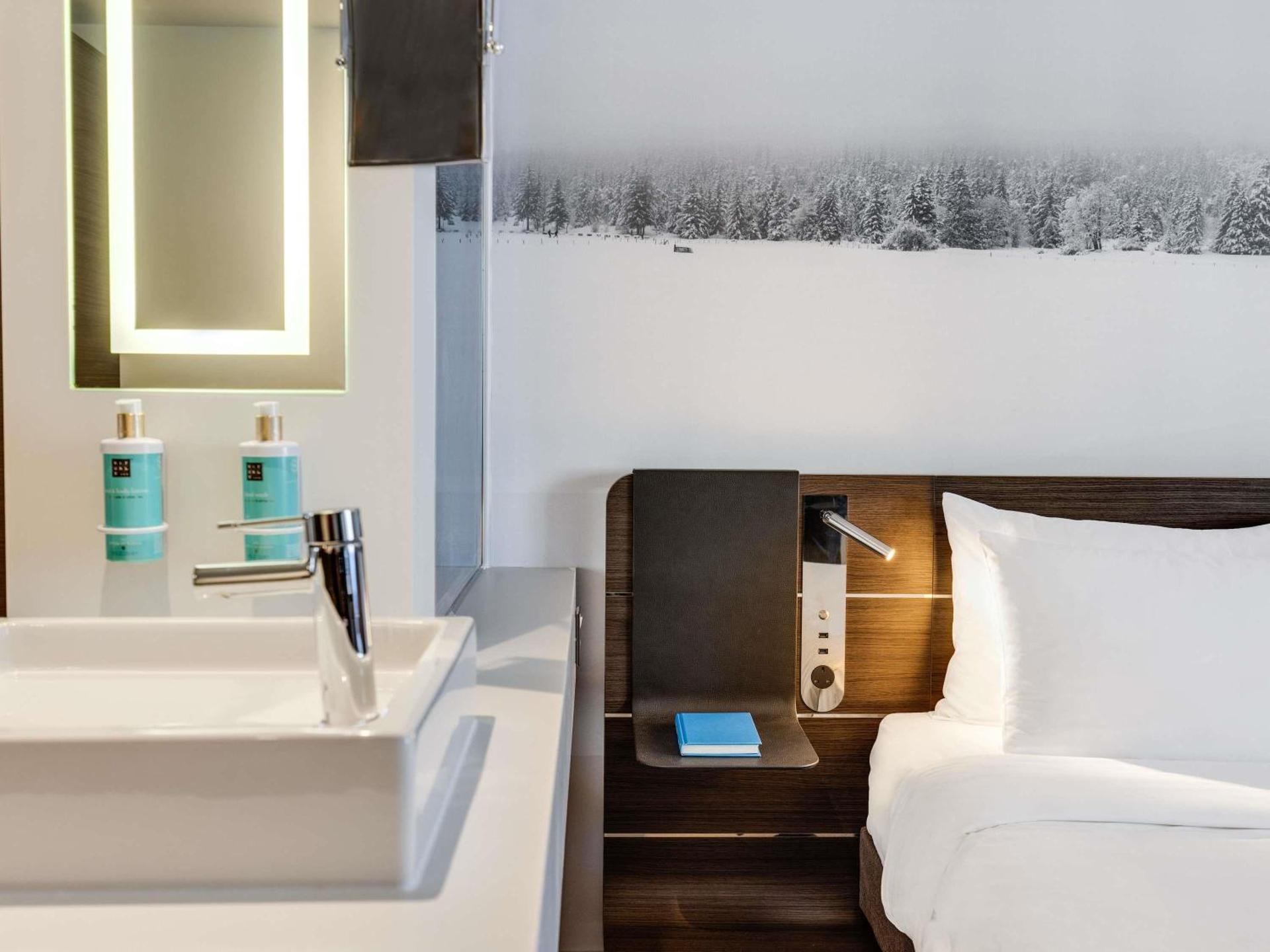 Novotel London Tower Bridge - Photo 22