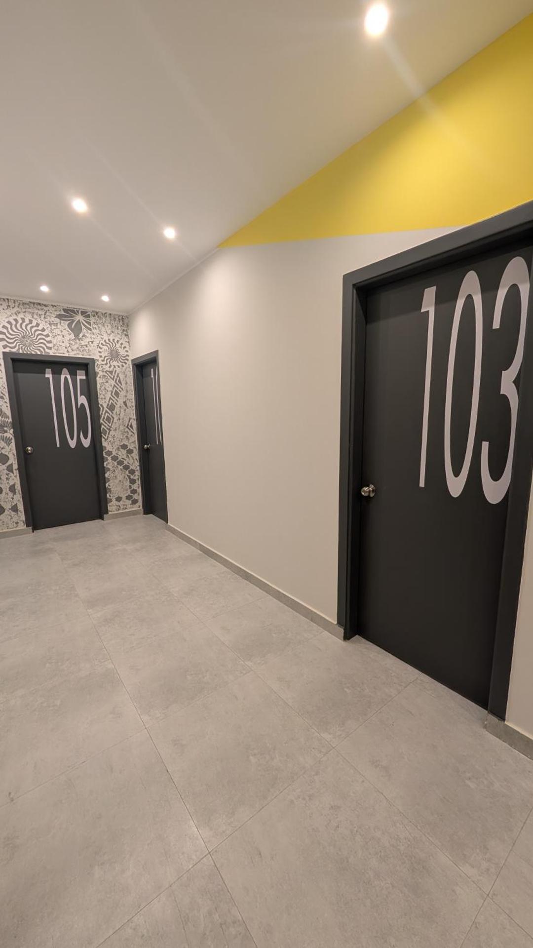 Hostify Hostel - Photo 26