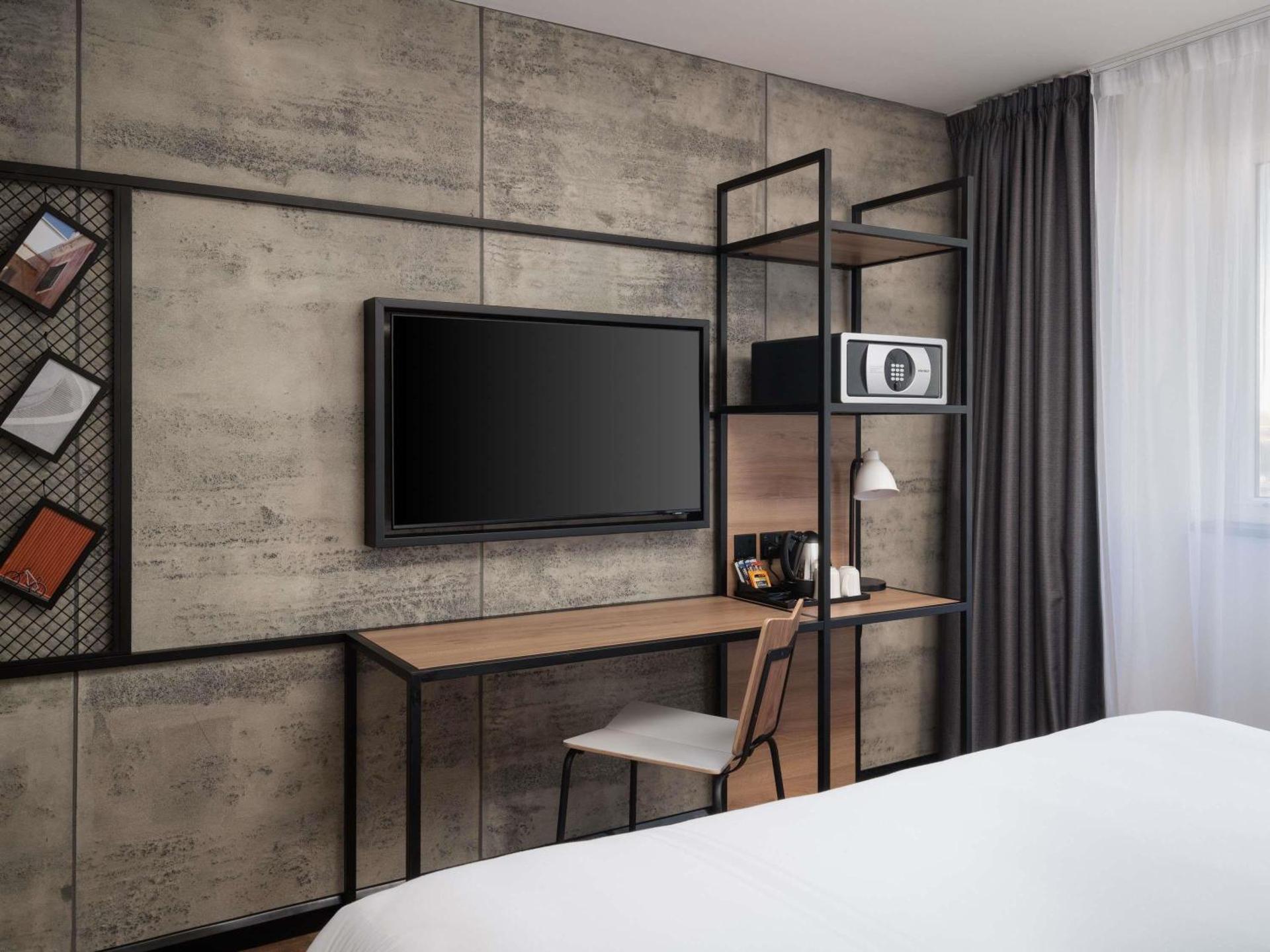 ibis London Earls Court - Photo 3