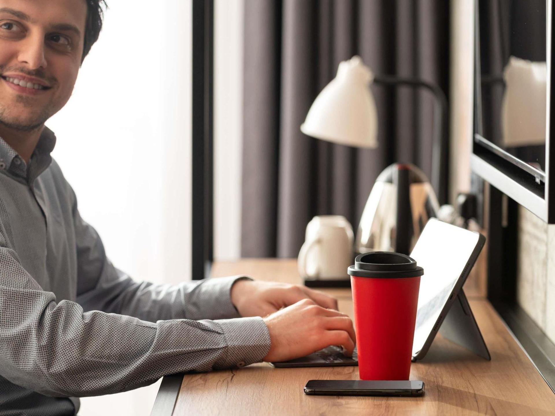 ibis London Earls Court - Photo 7