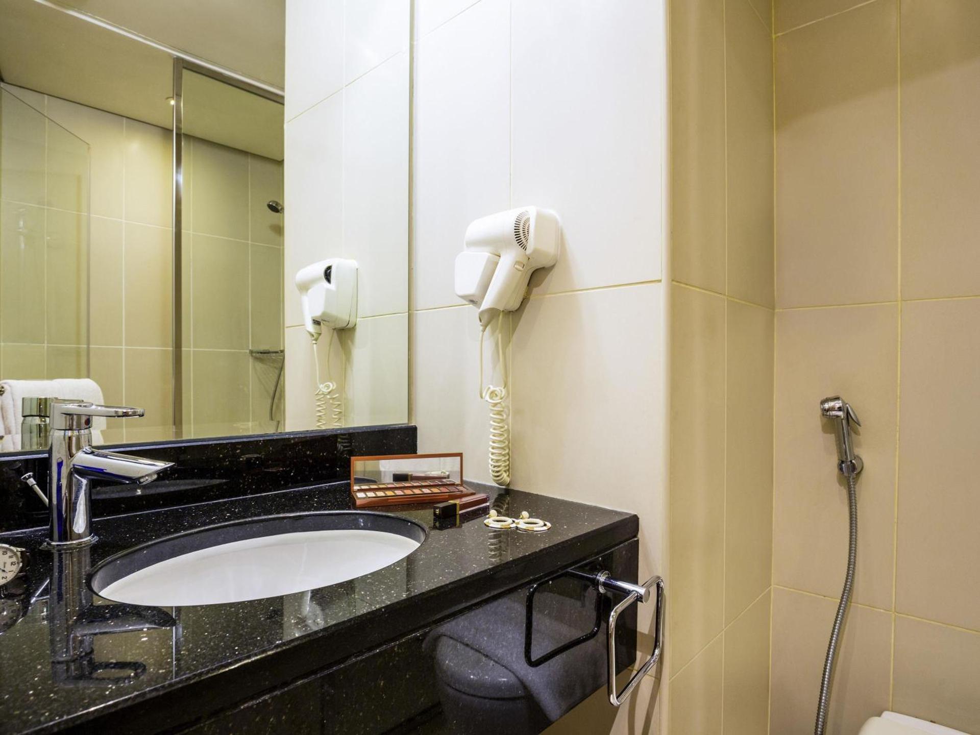 ibis Mall Avenue Dubai - Photo 35