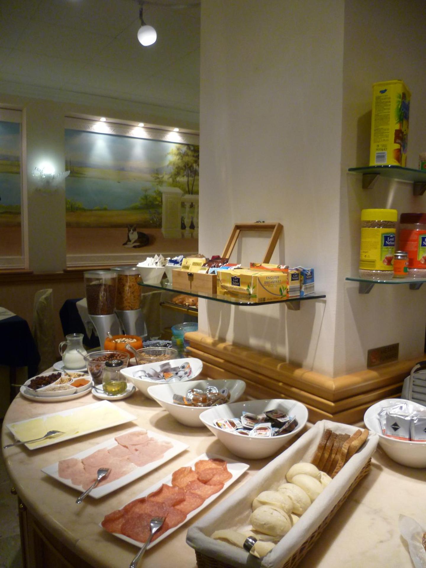 Hotel Minerva - Photo 146