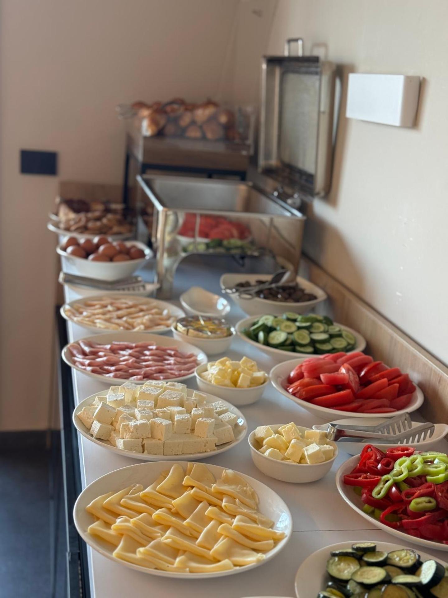 Si Hotel Tirana - Photo 103