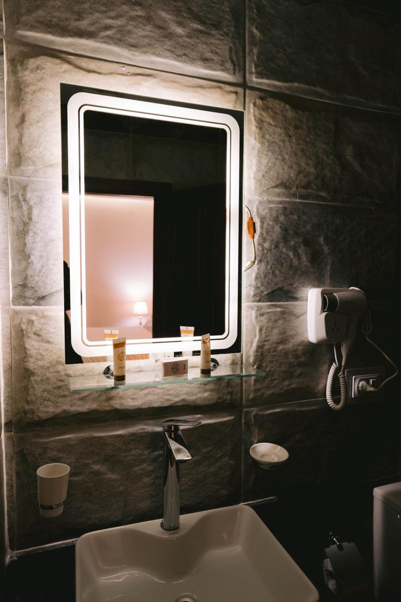 LAMAYA Sunshine inn - Photo 20