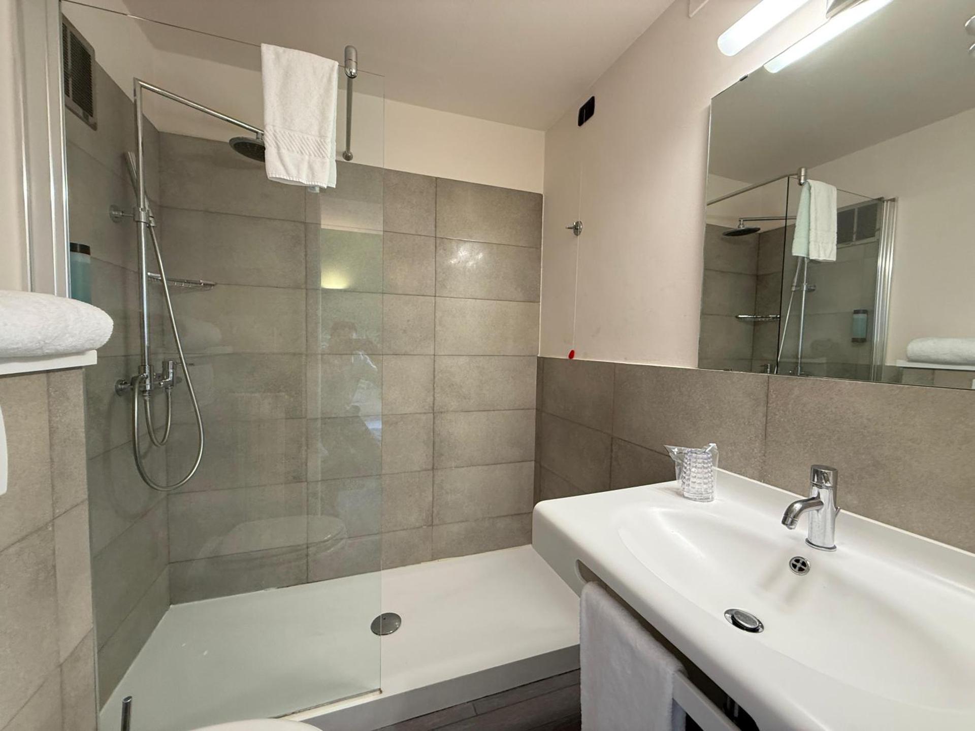 Hotel Europa Varese - Photo 4