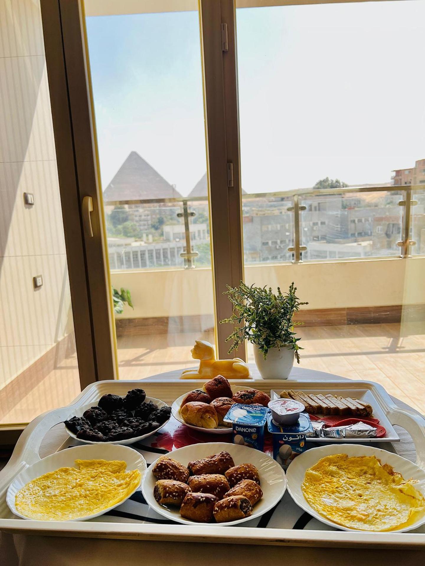 Roone pyramids view inn - Photo 16