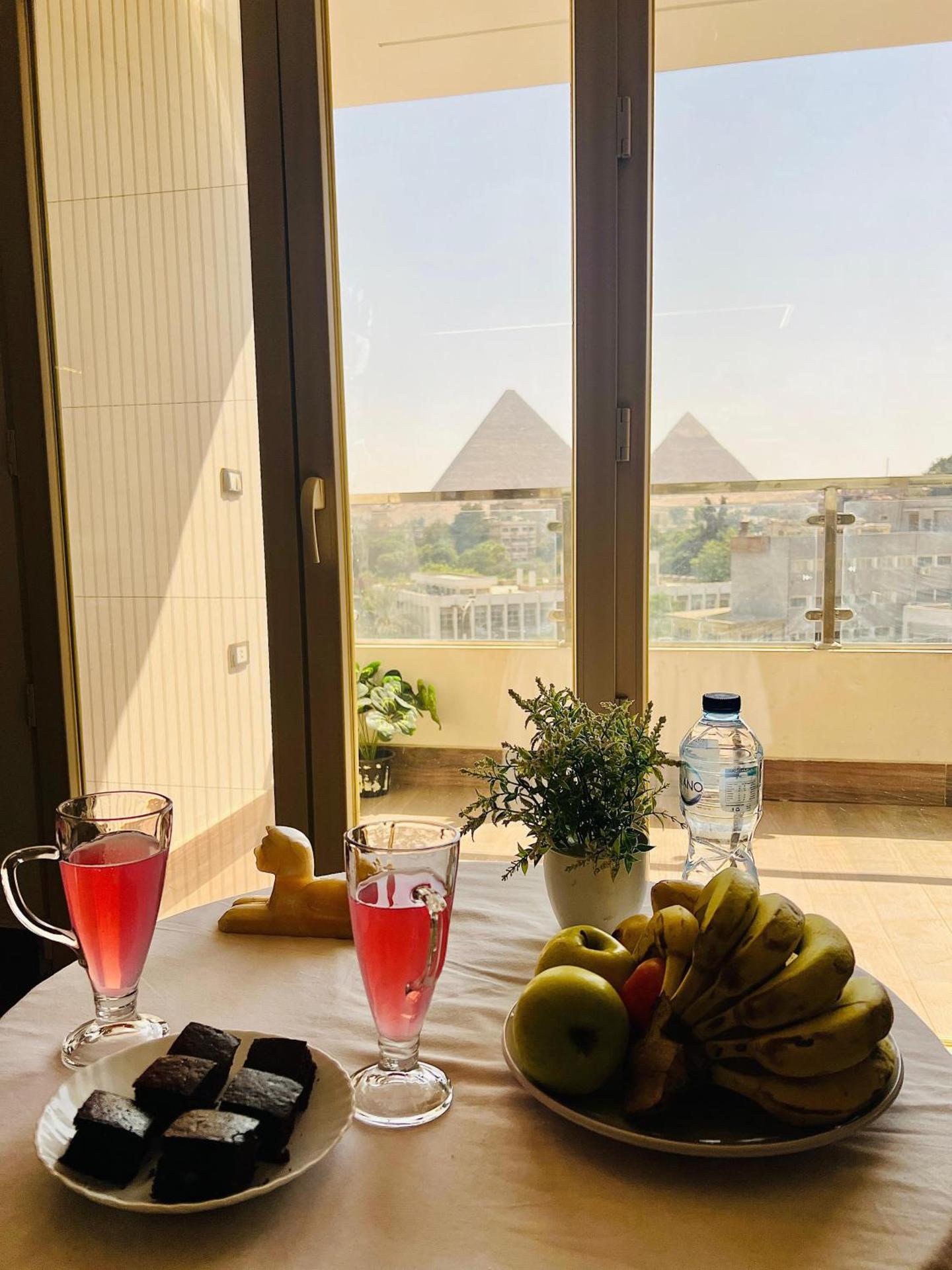 Roone pyramids view inn - Photo 8