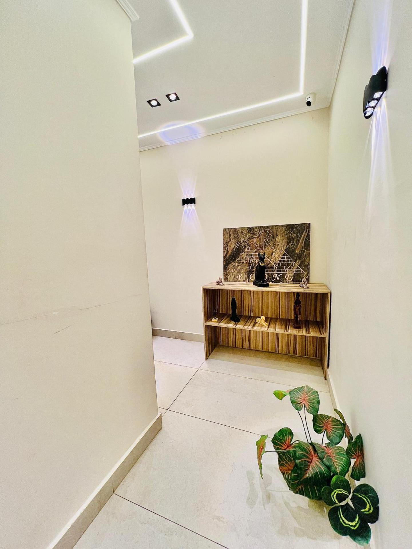 Roone pyramids view inn - Photo 22