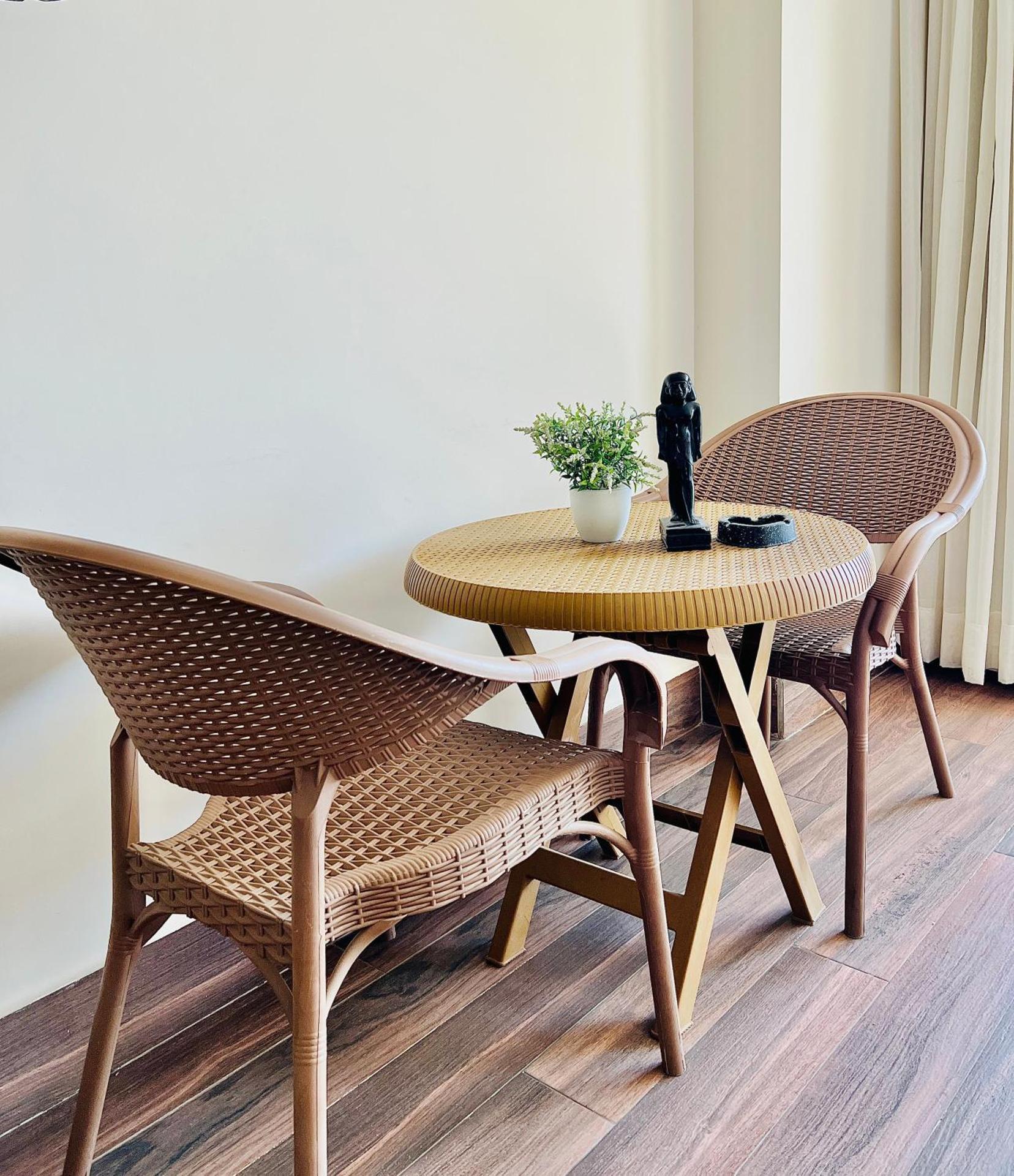 Roone pyramids view inn - Photo 85