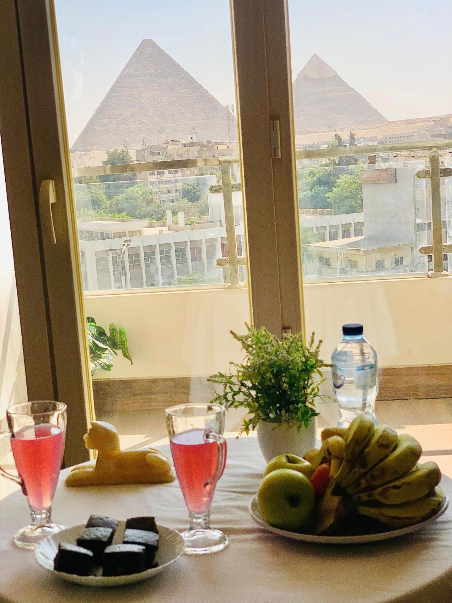 Roone pyramids view inn - Photo 34