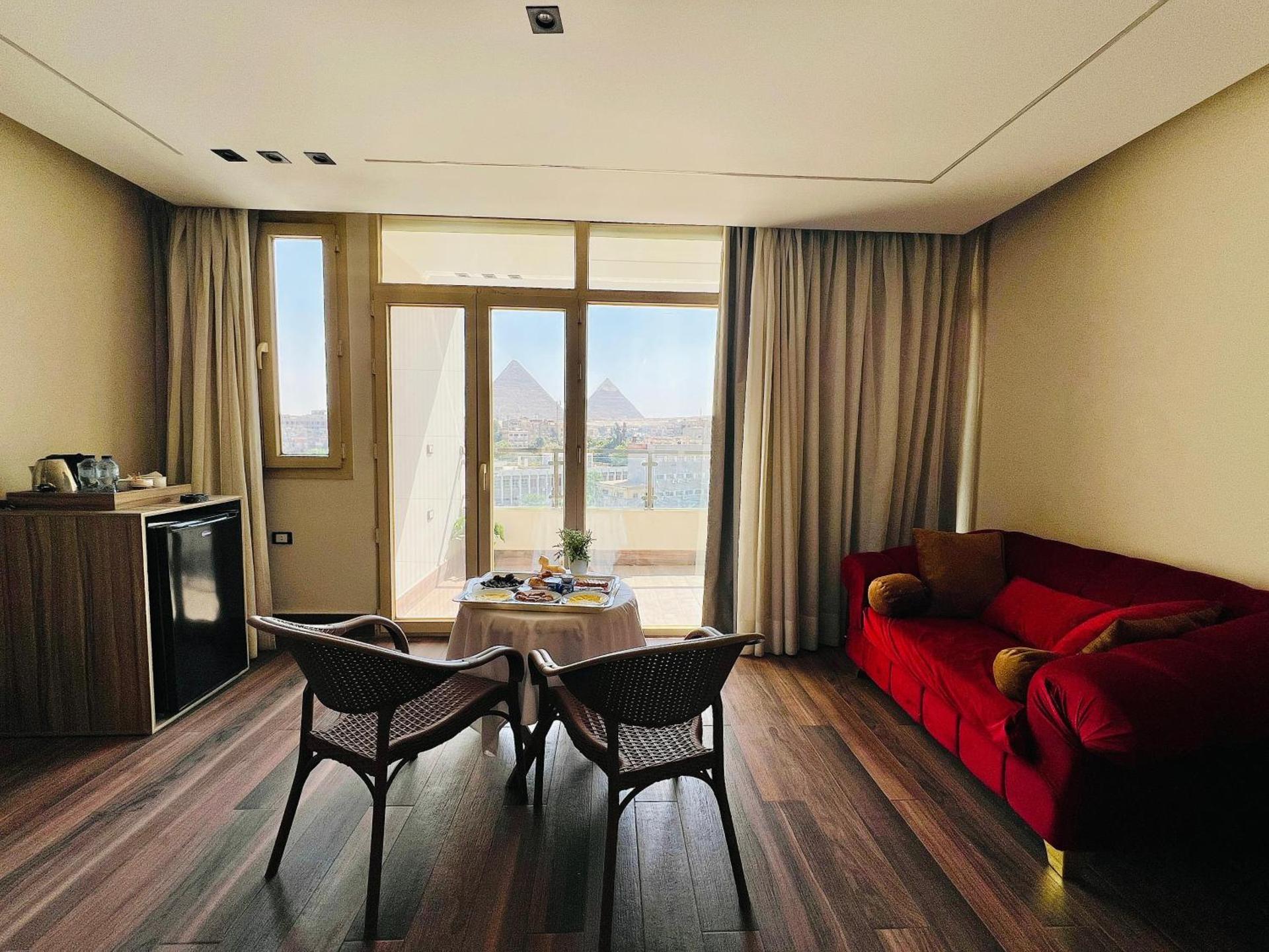 Roone pyramids view inn - Photo 36