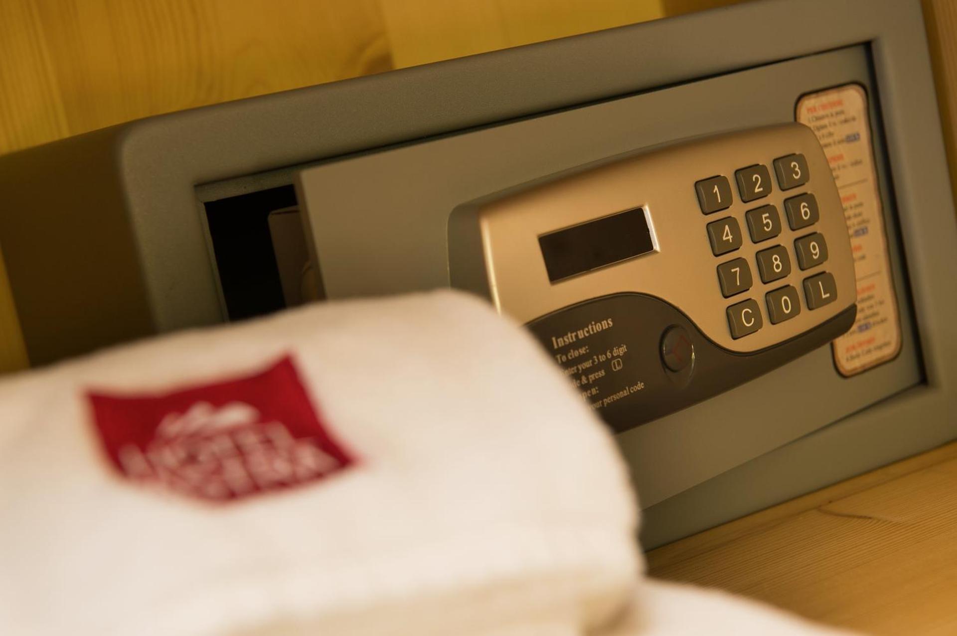 Hotel Astra - Photo 50