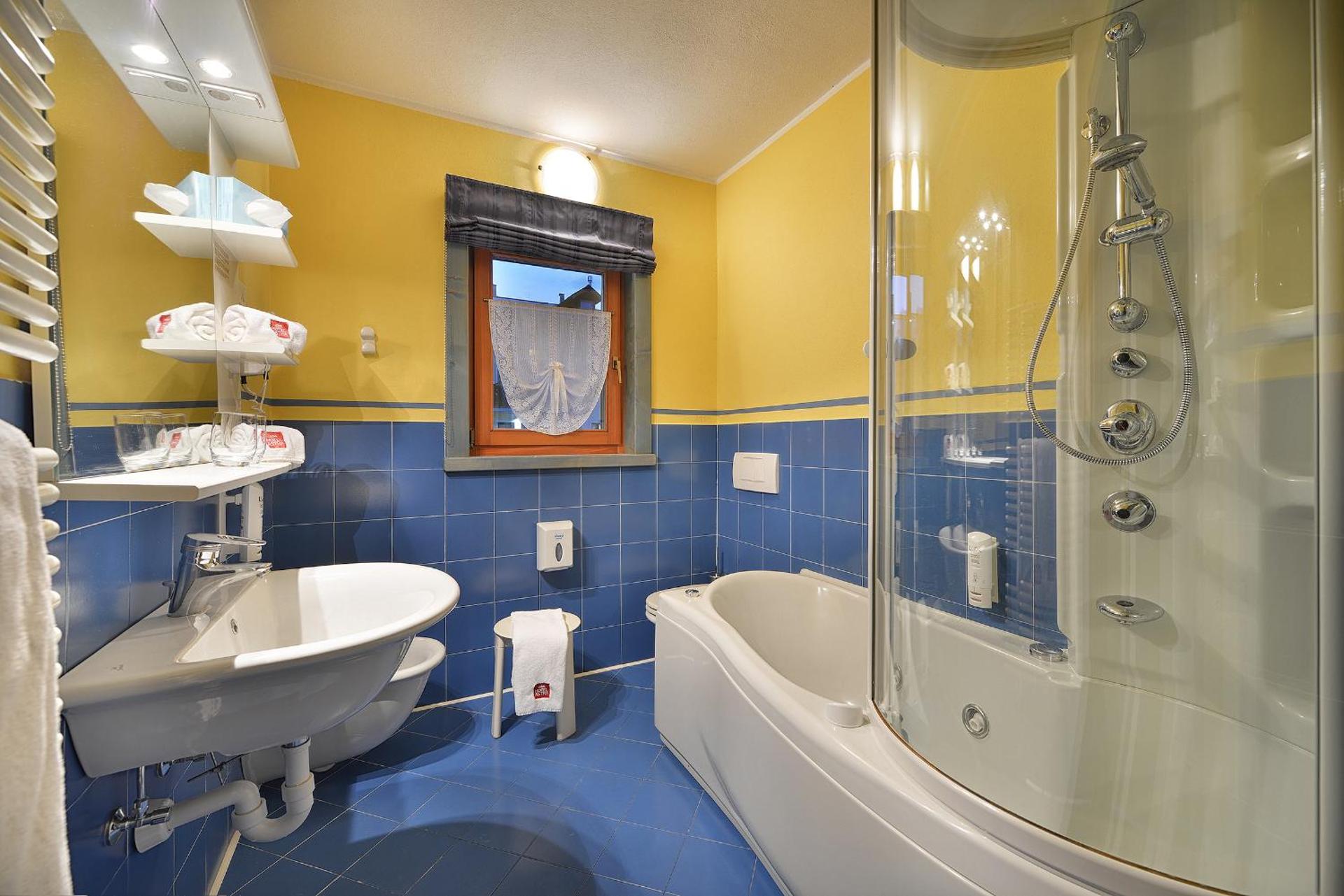 Hotel Astra - Photo 45