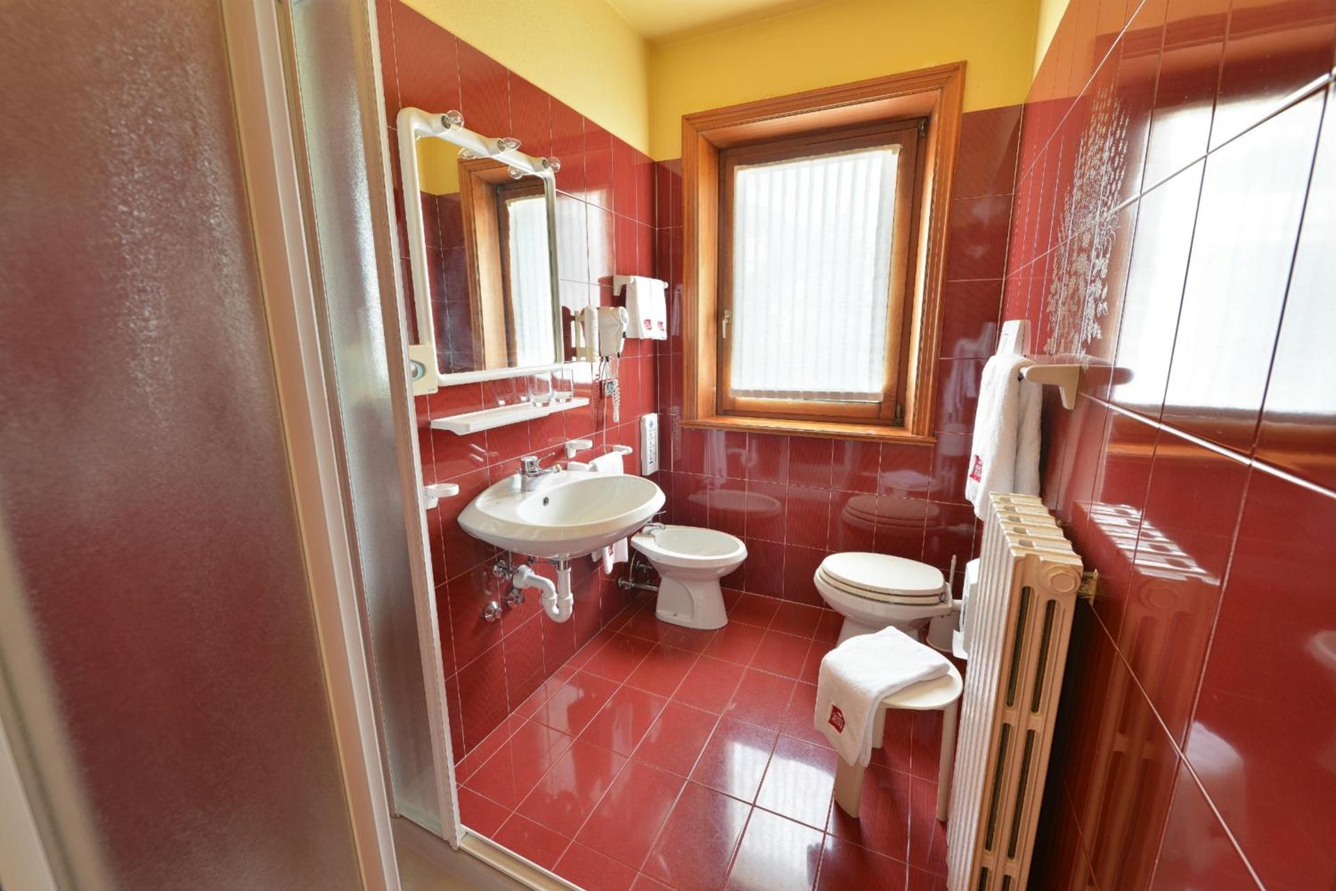 Hotel Astra - Photo 54