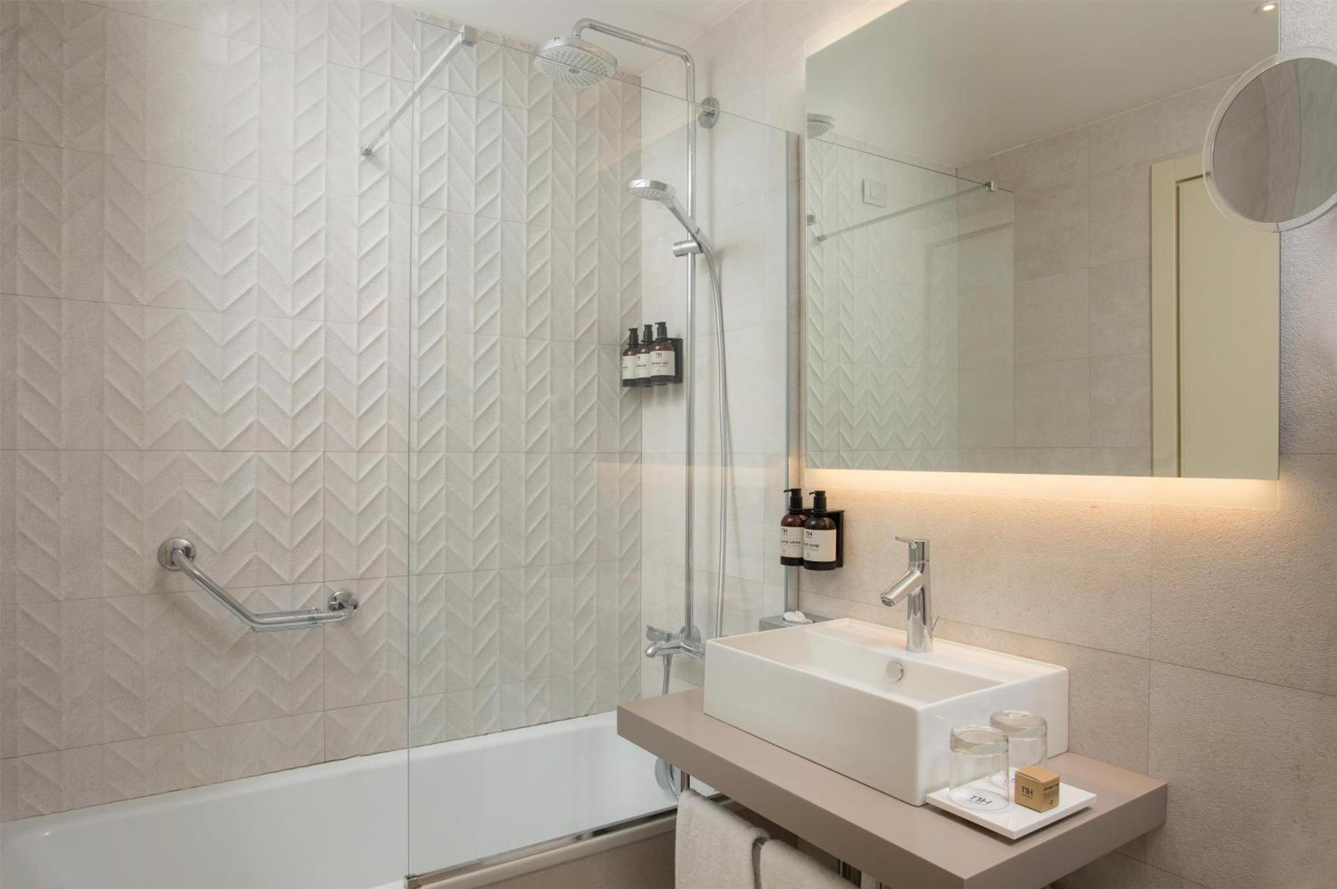 NH Palermo - Photo 38