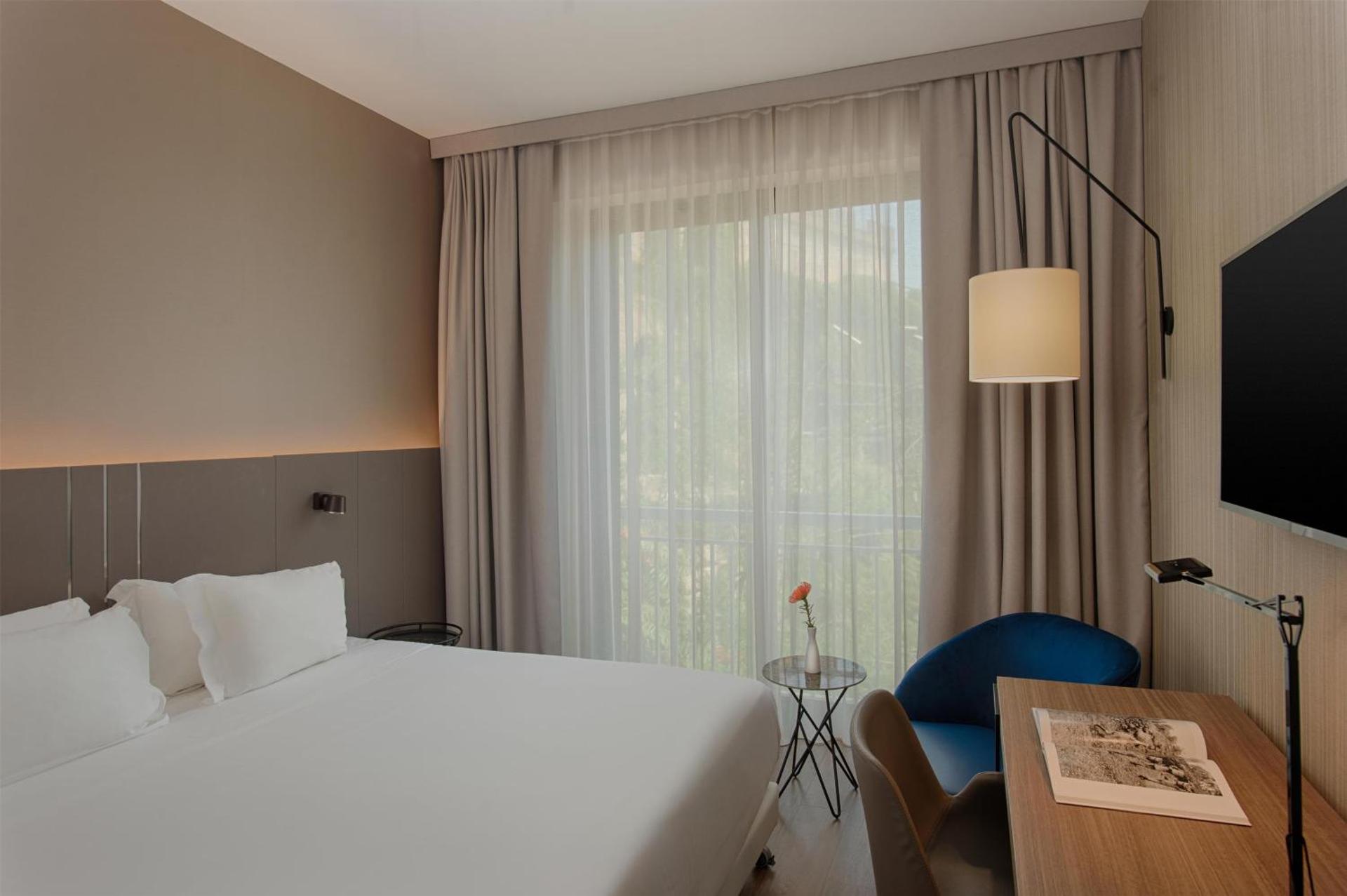 NH Palermo - Photo 50