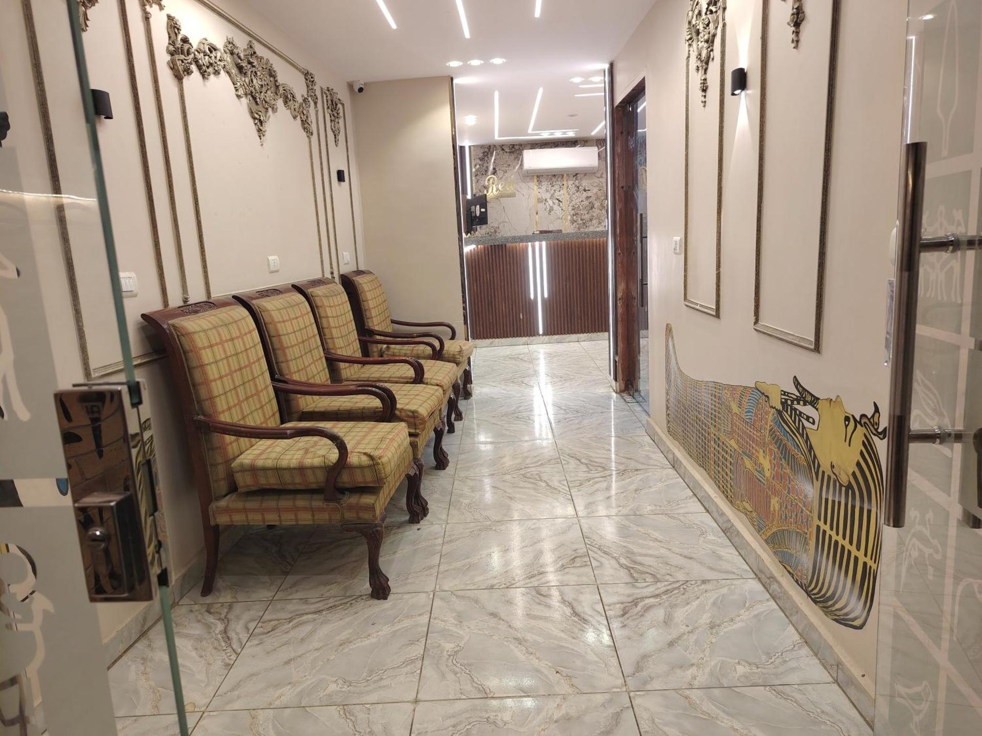 Red pyramids view hotels Foreiigners only - Full view - Photo 16