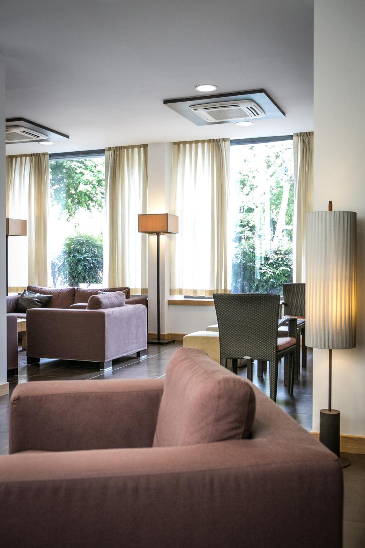 Hotel Touring - Photo 90