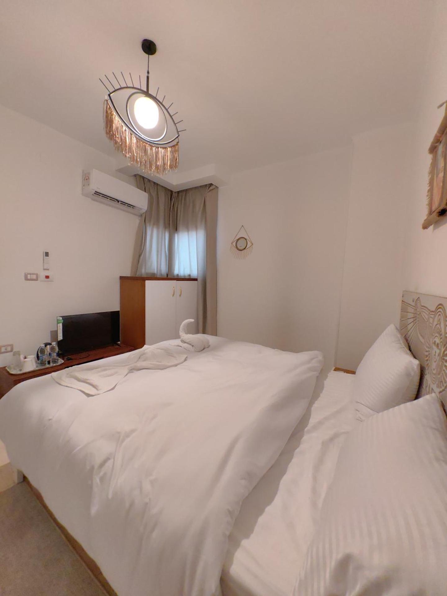 Lamour RAFlF Pyramids View Hotel & Jacuzzi - Photo 47