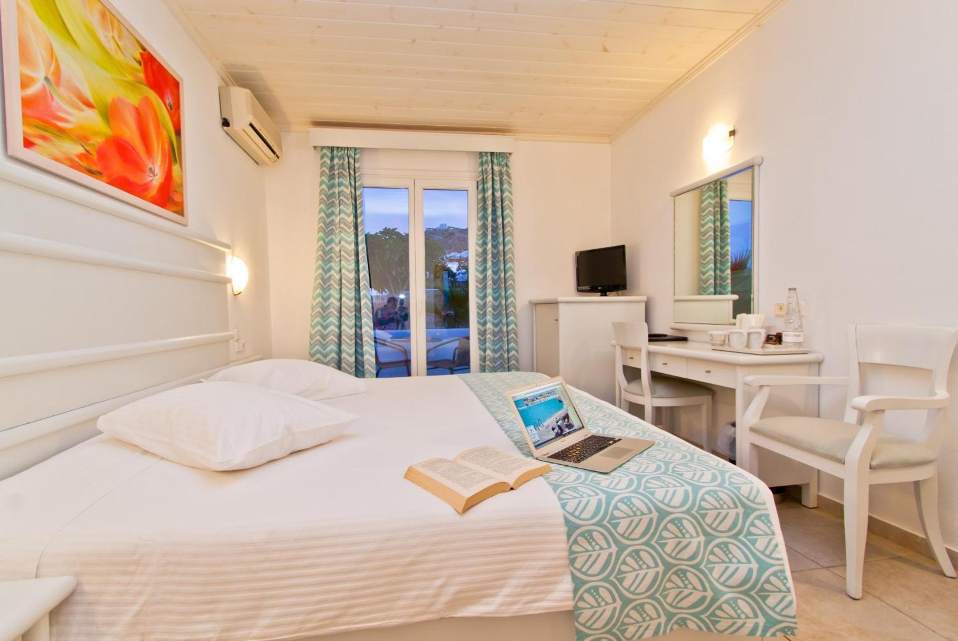 Yiannaki Hotel - Photo 13