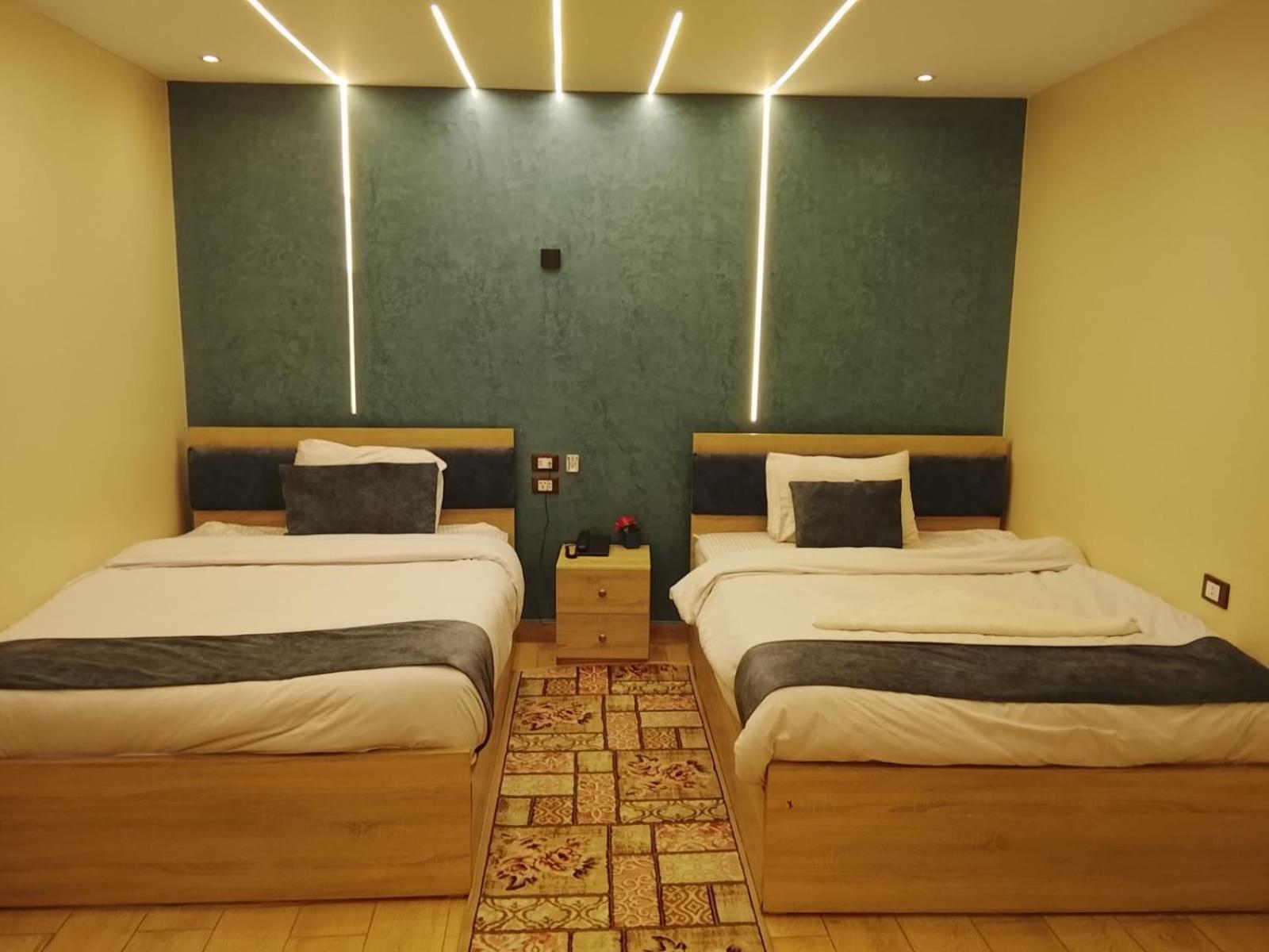 Red pyramids view hotels Foreiigners only - Full view - Photo 39