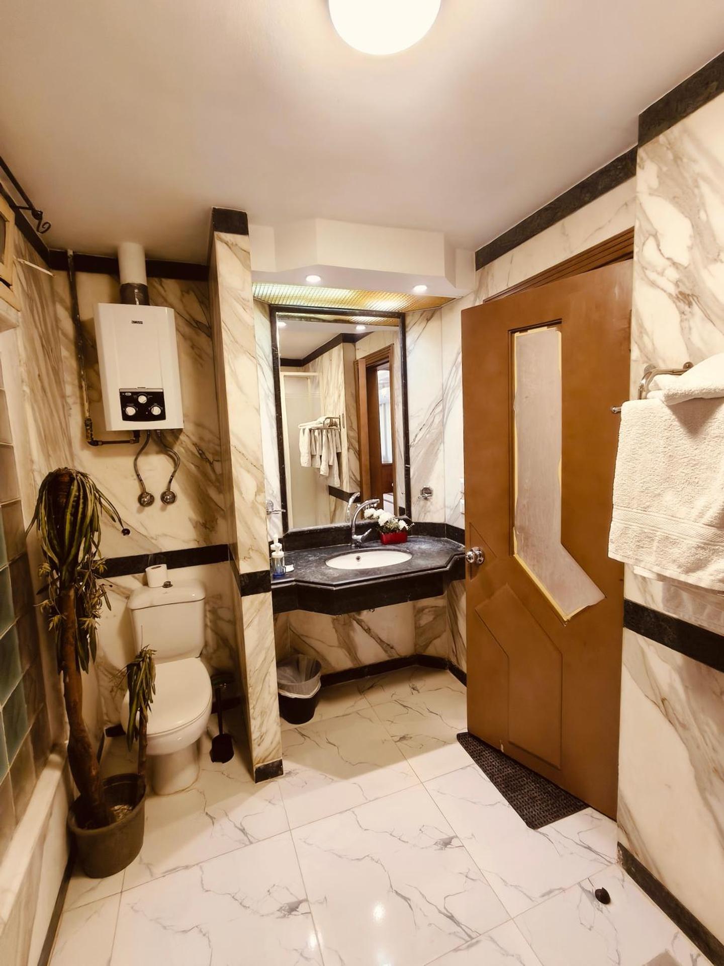 Tahrir Square apartments suites - Photo 32