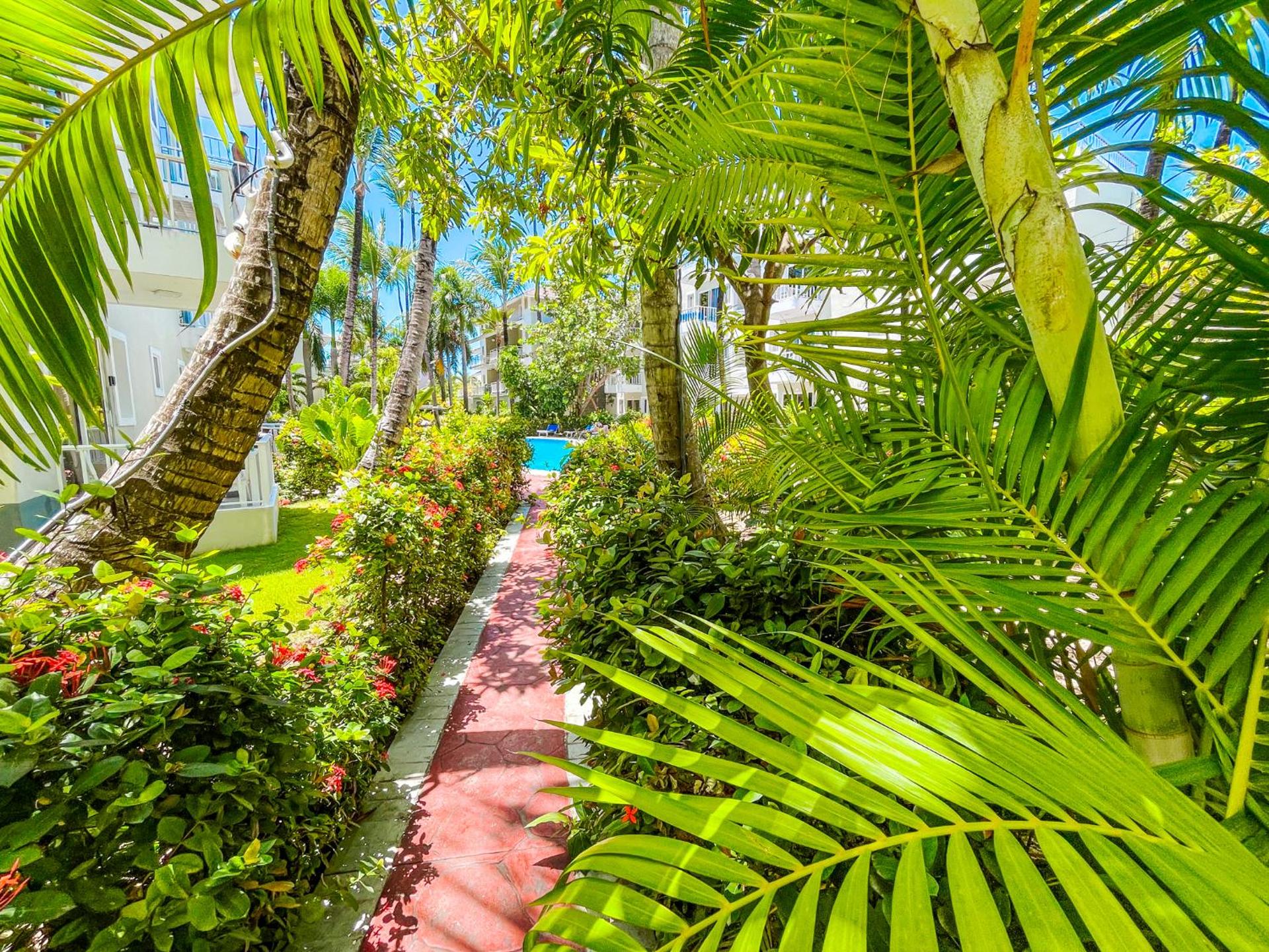 LAS VISTAS DEL CARIBE - Studios & Suites Hotel - POOL - BEACH CLUB & SPA - Photo 28