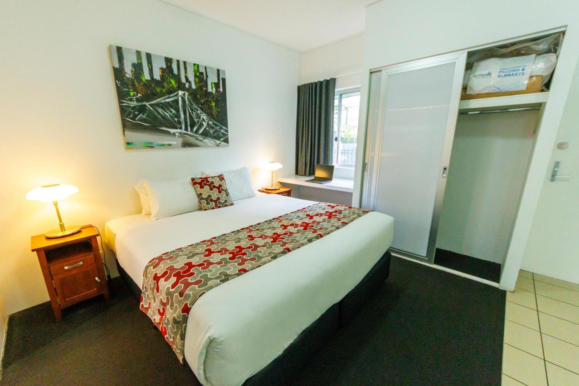 The Miro Apartments - Photo 2