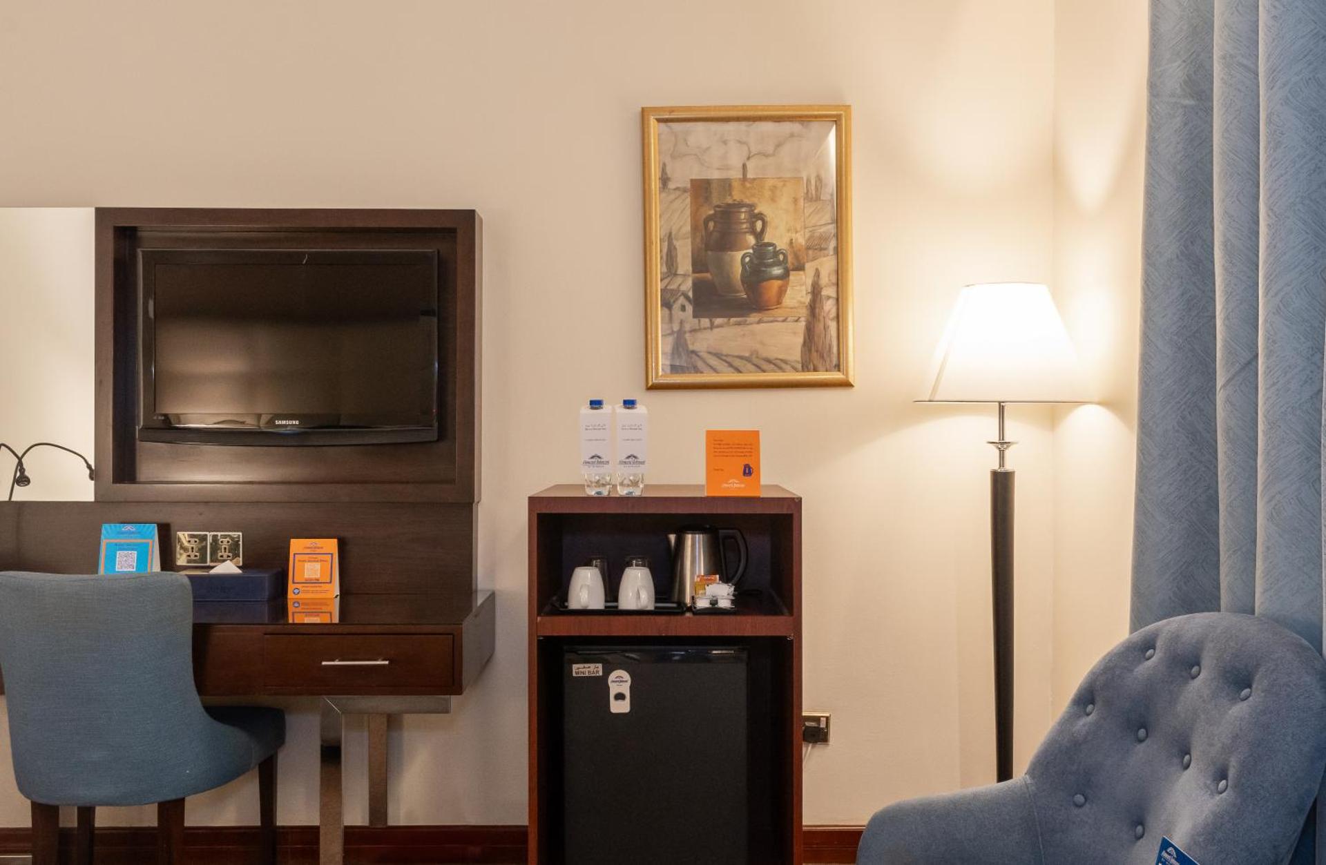 Howard Johnson Bur Dubai - Photo 15