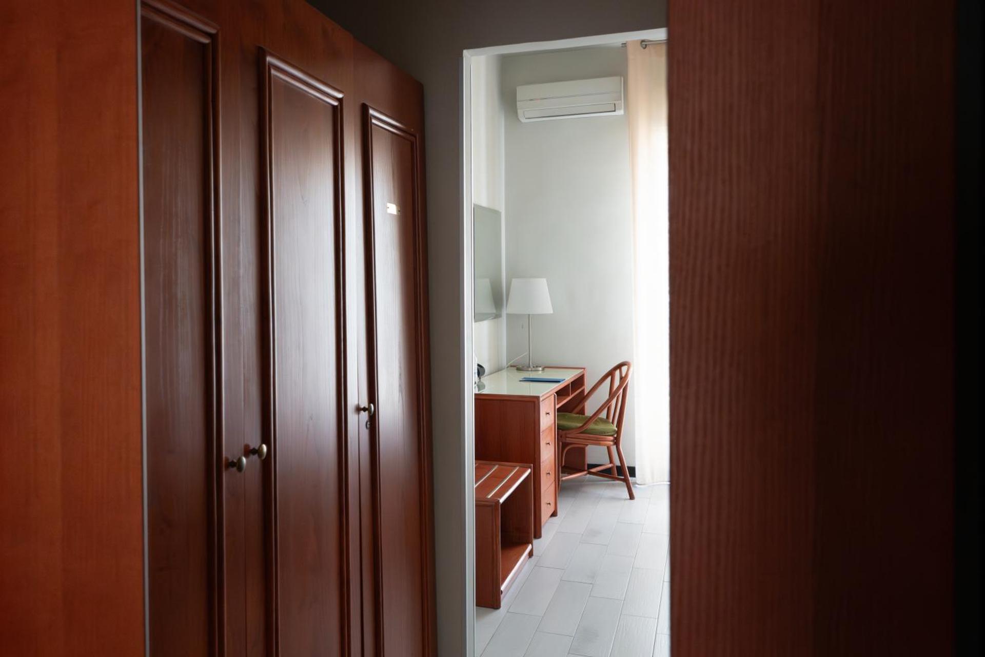 Hotel Riva Del Sole - Photo 6