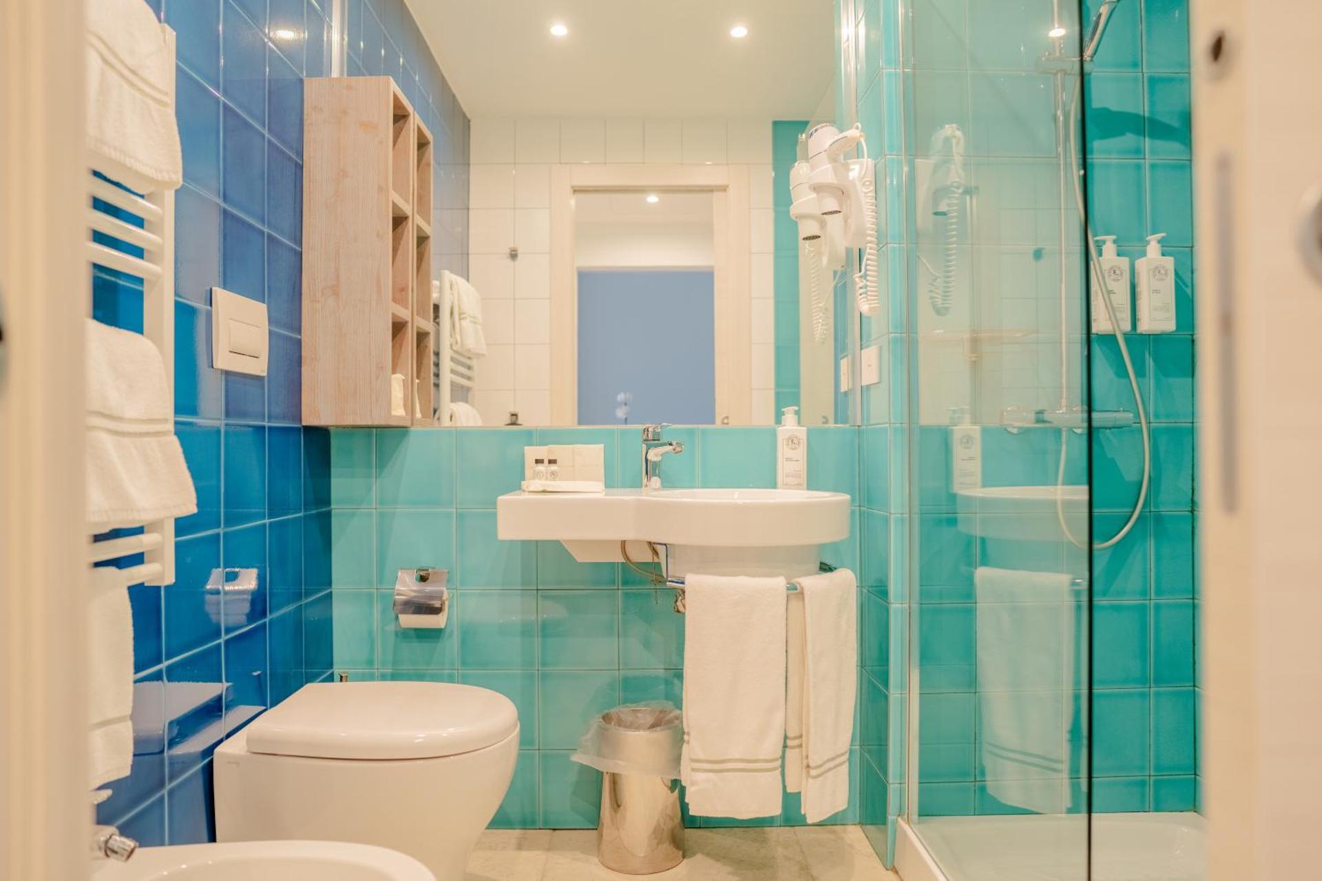 Hotel Riva Del Sole - Photo 18