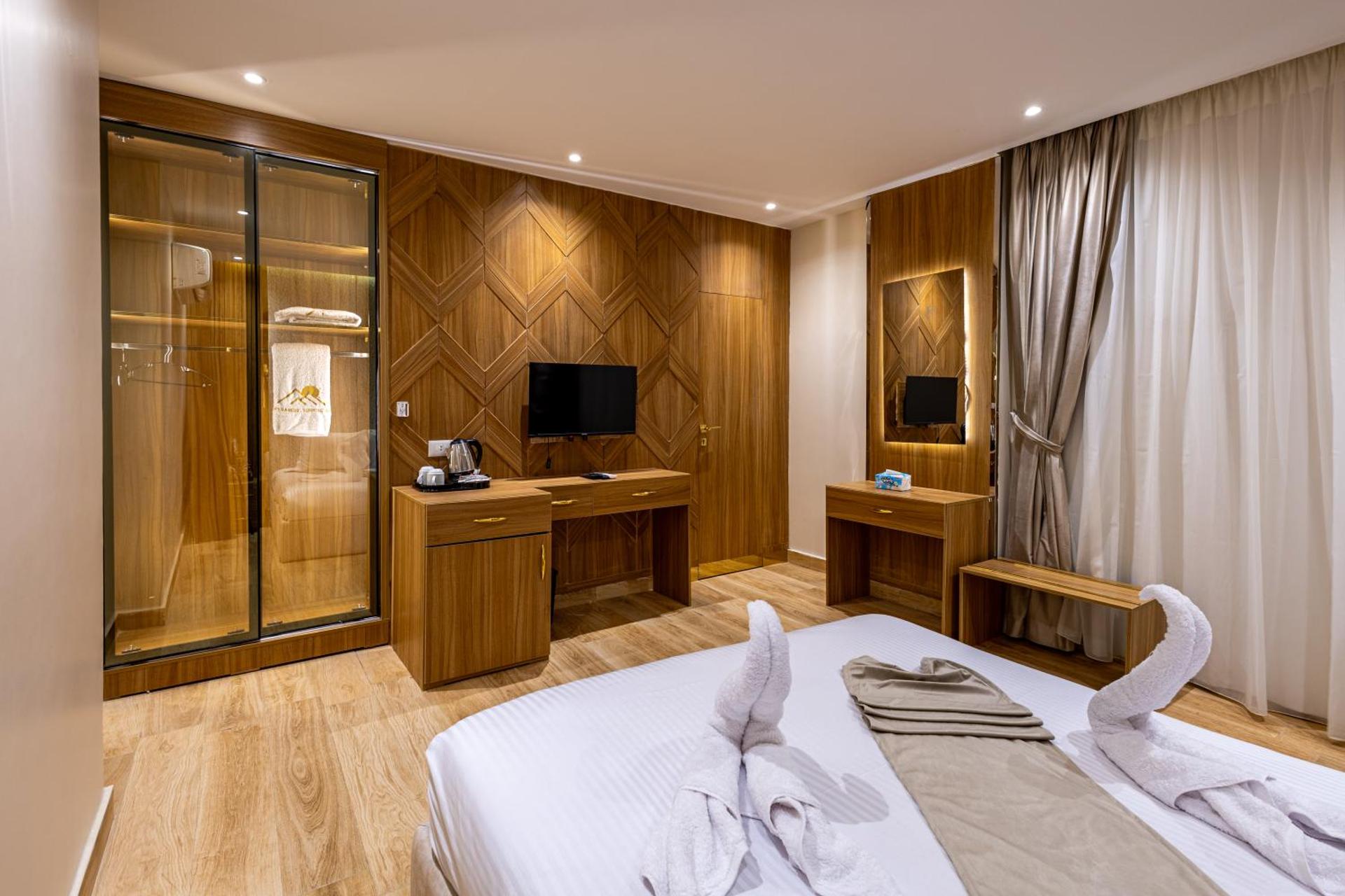 Pyramids sunrise inn - Photo 243