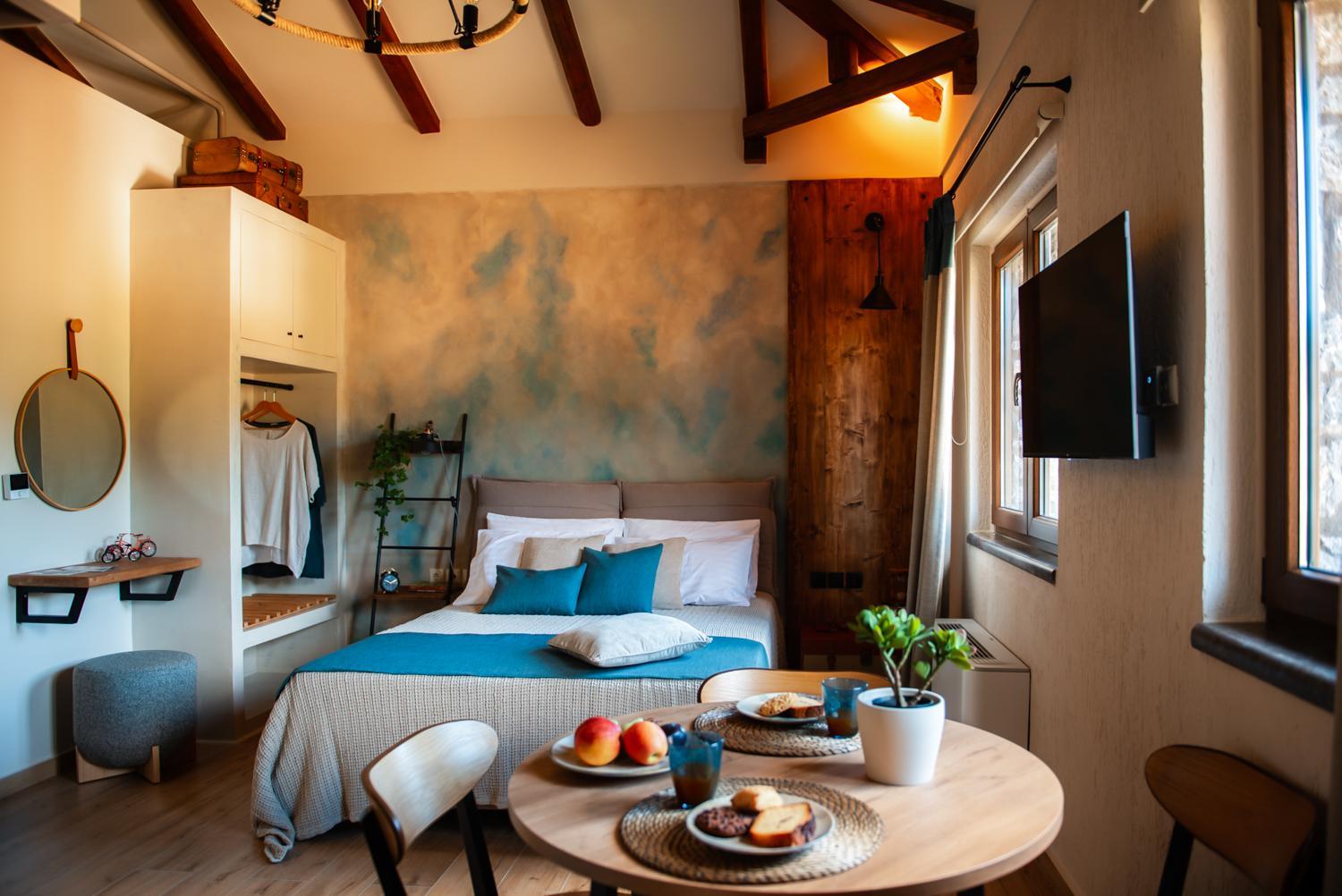 Family Room with Mountain View